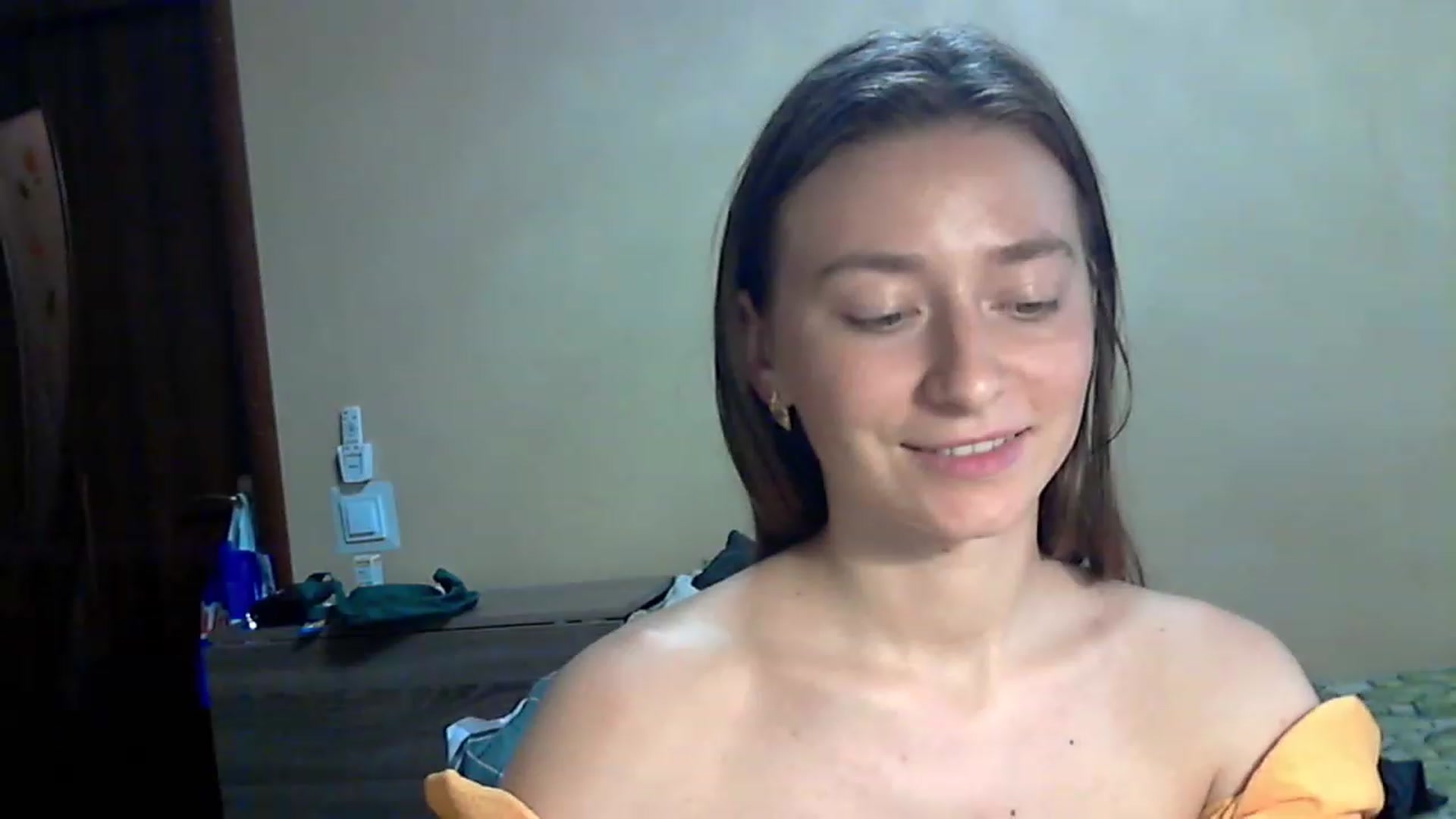 Gallery image thumbnail from CupcakELin's myfreecams stream on, 06/12/2023, 12:03 image 12 of 20
