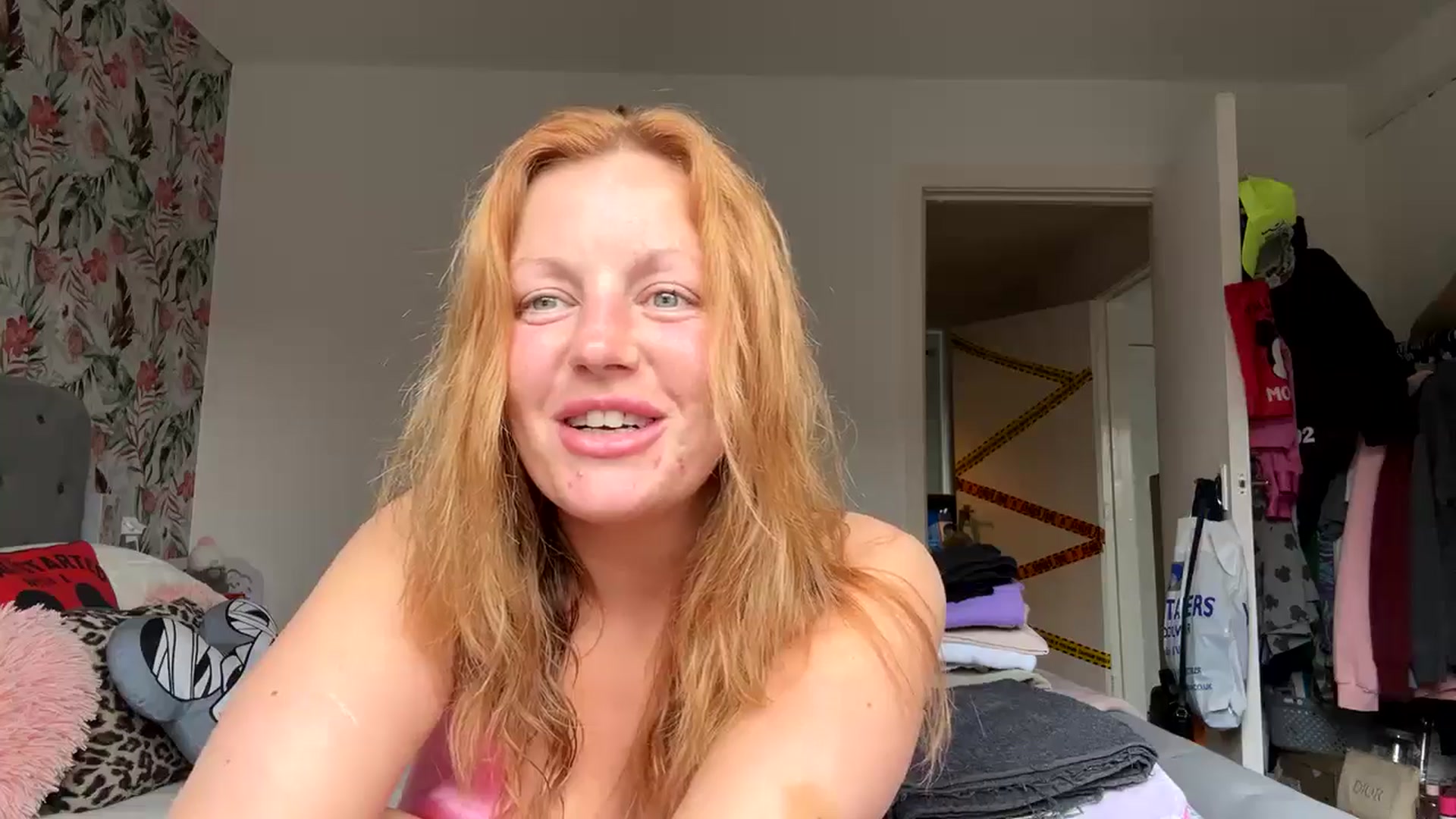 Gallery image thumbnail from Cupcake93's myfreecams stream on, 10/29/2024, 11:48 image 19 of 20