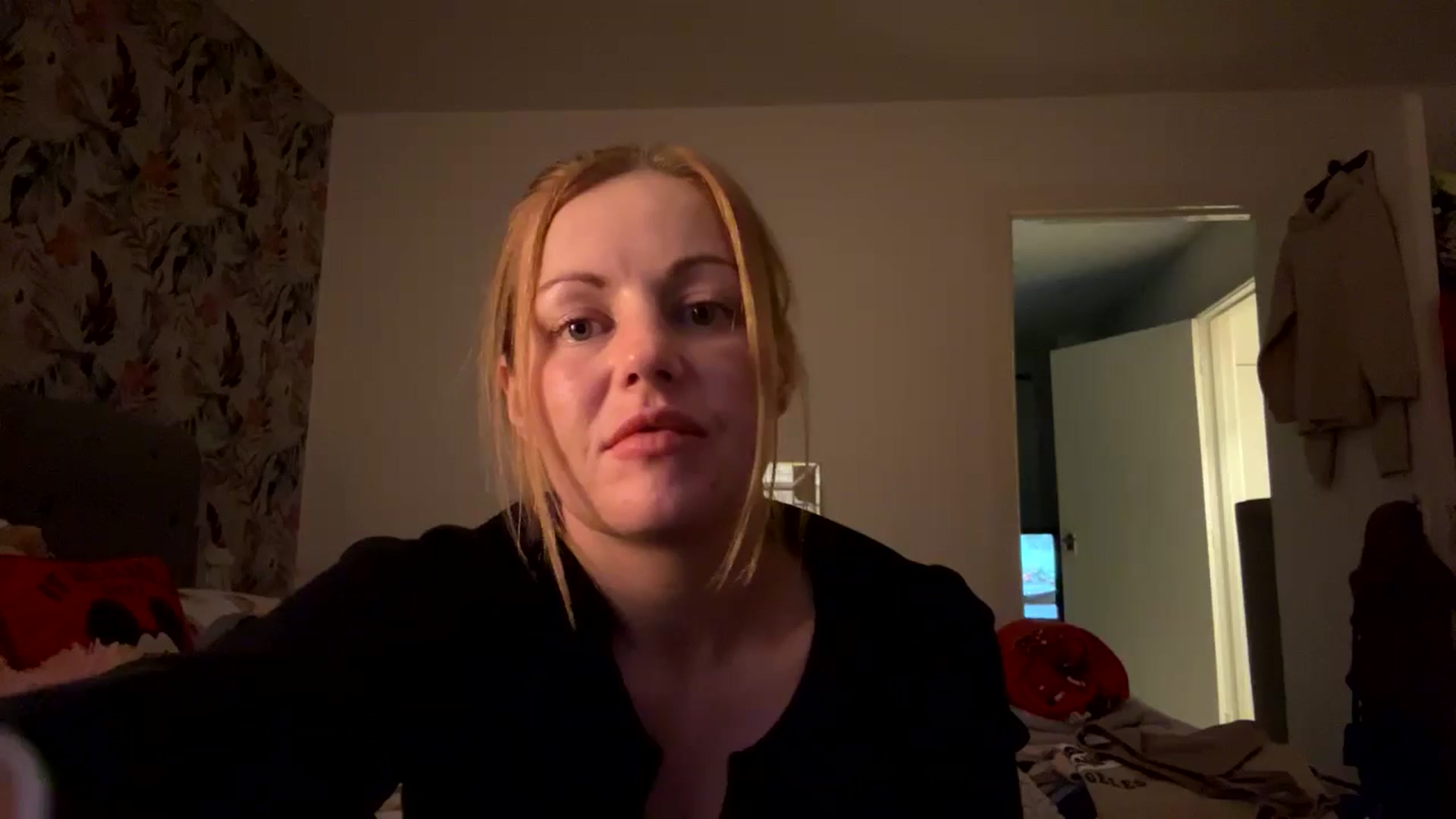 Gallery image thumbnail from Cupcake93's myfreecams stream on, 11/18/2024, 16:53 image 1 of 20