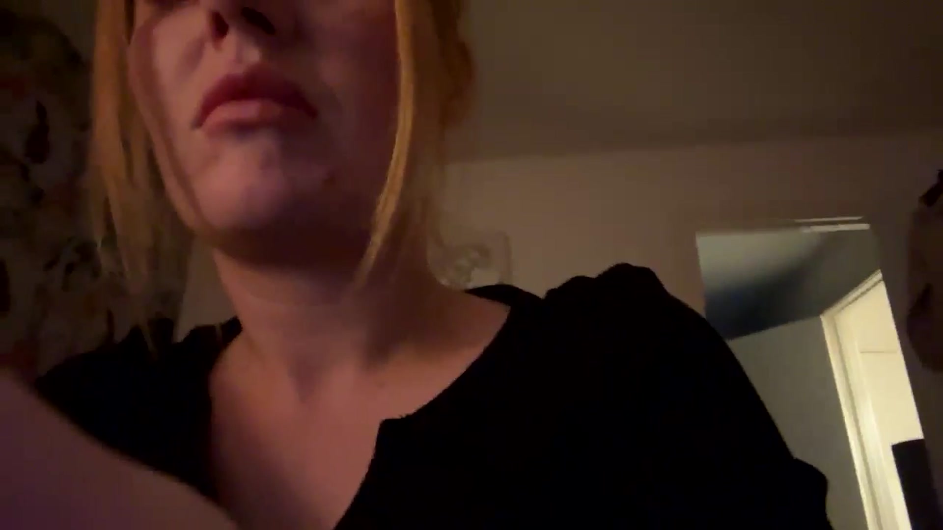 Gallery image thumbnail from Cupcake93's myfreecams stream on, 11/18/2024, 16:53 image 15 of 20