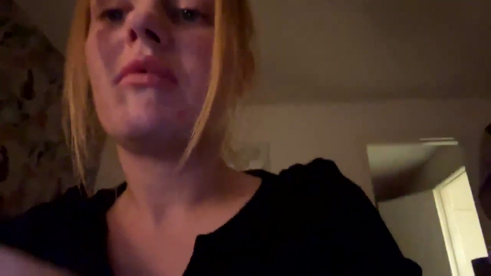 Gallery image thumbnail from Cupcake93's myfreecams stream on, 11/18/2024, 16:53 image 18 of 20