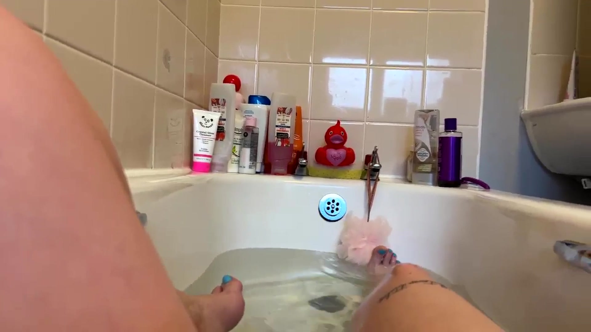 Gallery image thumbnail from Cupcake93's myfreecams stream on, 12/15/2024, 10:44 image 6 of 20