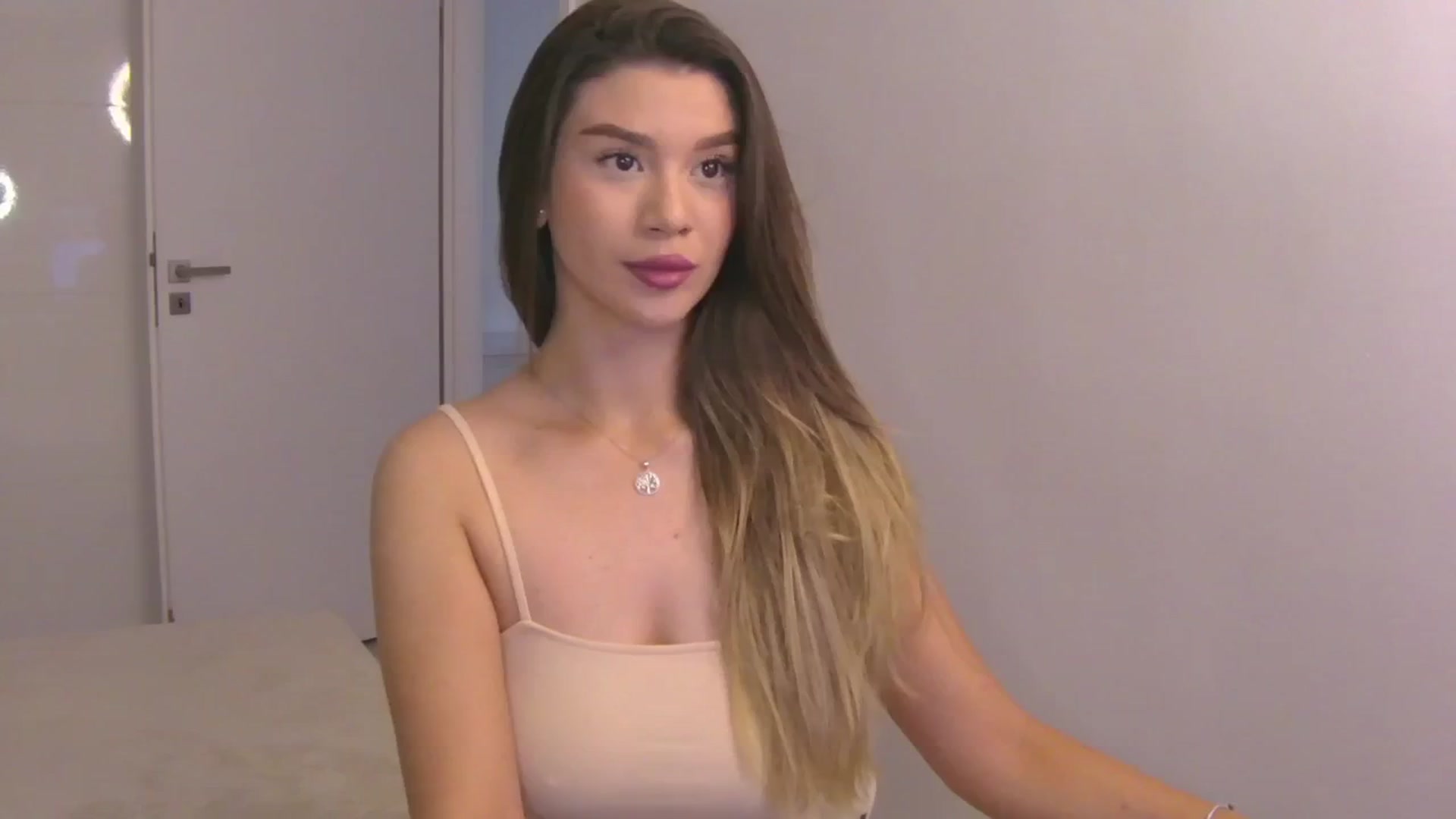 Gallery image thumbnail from CupcakeStare's myfreecams stream on, 07/19/2025, 15:11 image 6 of 20