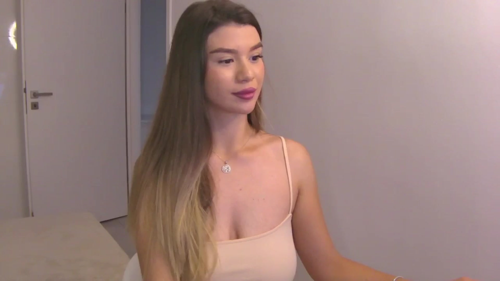Gallery image thumbnail from CupcakeStare's myfreecams stream on, 07/19/2025, 16:42 image 16 of 20