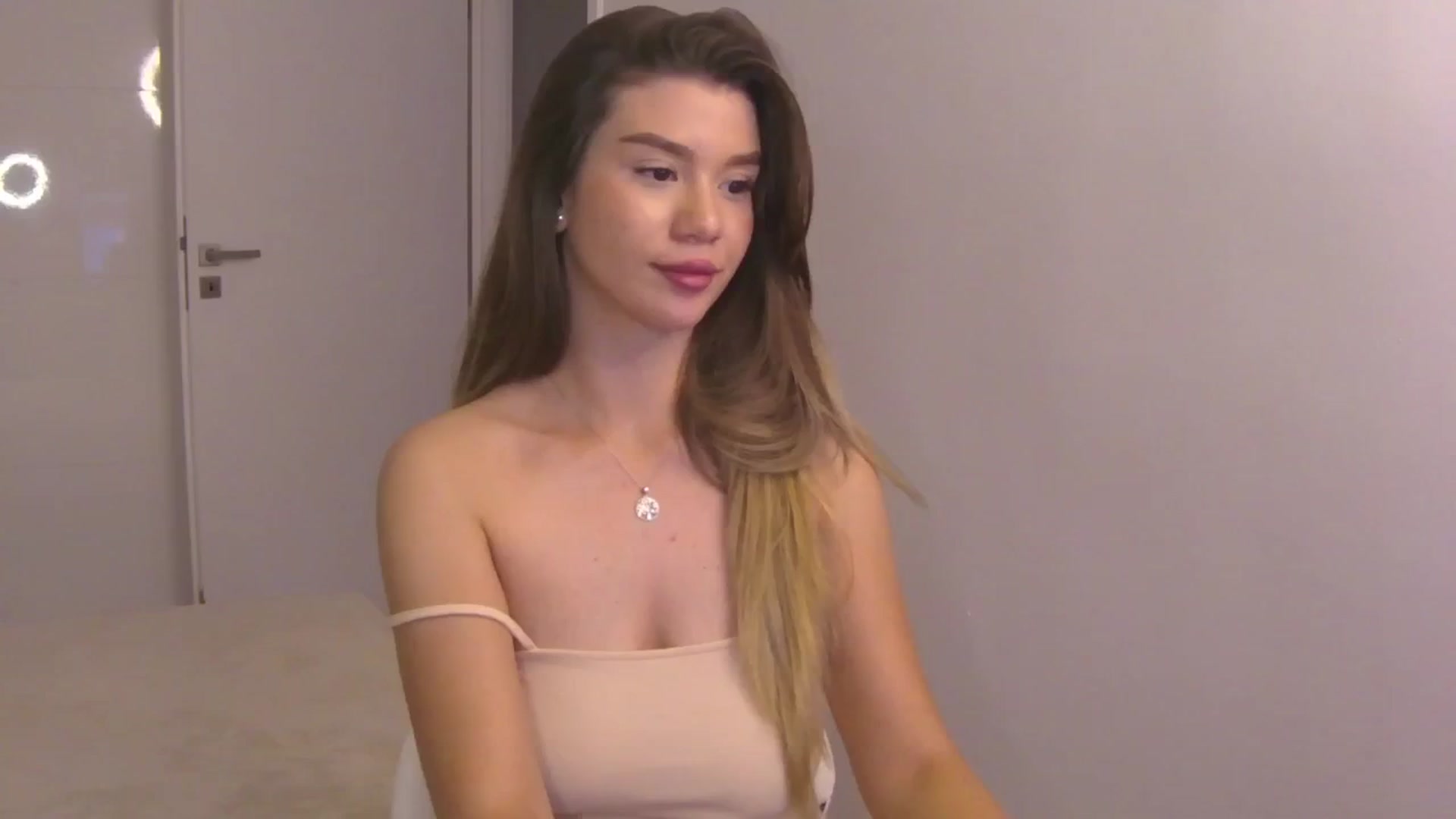 Gallery image thumbnail from CupcakeStare's myfreecams stream on, 07/19/2025, 19:36 image 19 of 20