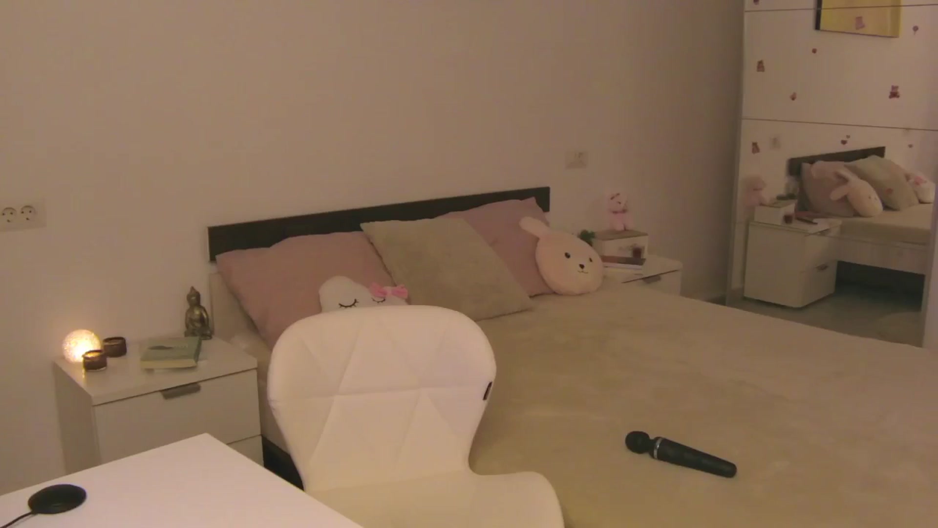 Gallery image thumbnail from CupcakeStare's myfreecams stream on, 08/09/2025, 19:01 image 18 of 20