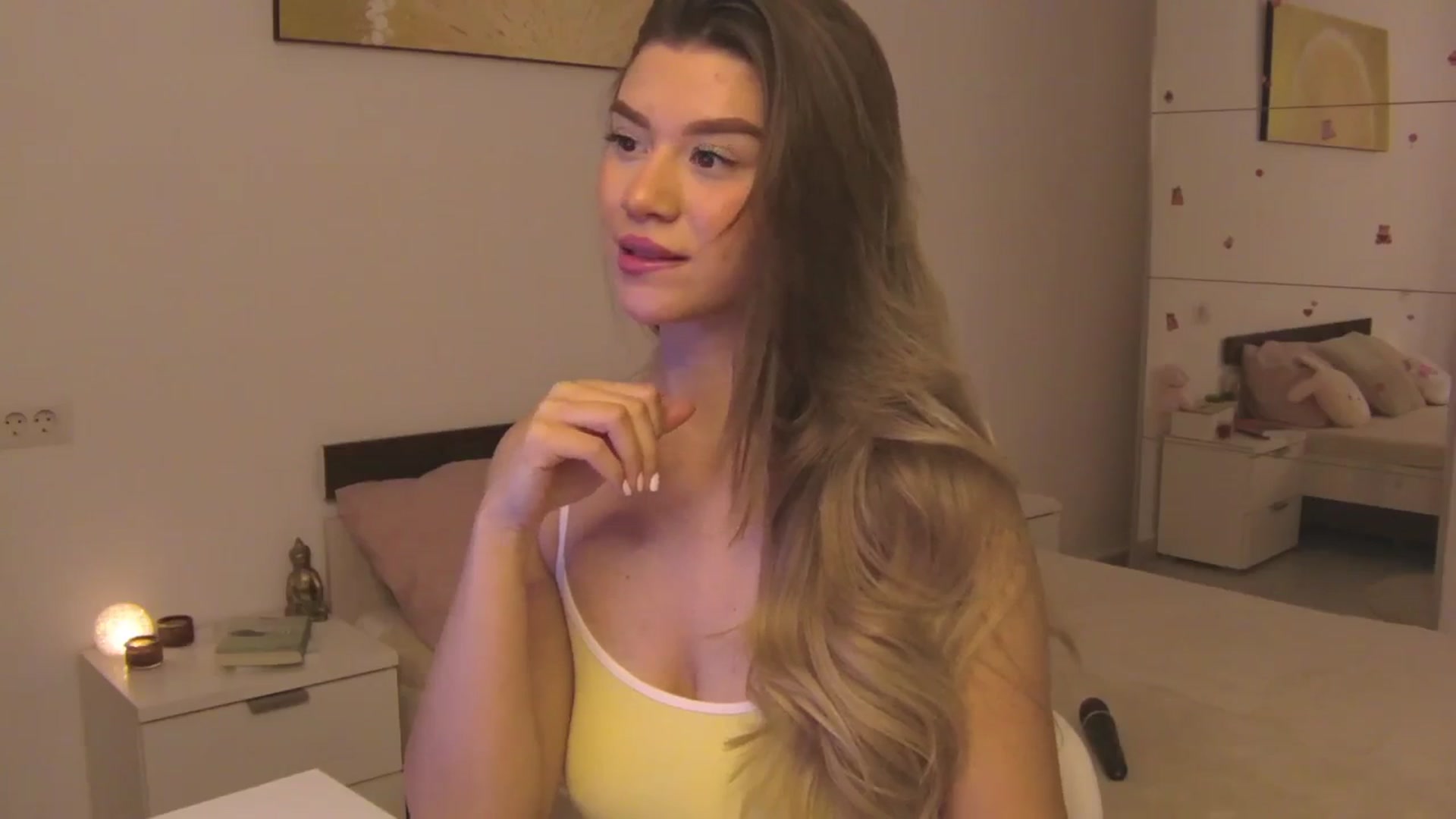 Gallery image thumbnail from CupcakeStare's myfreecams stream on, 08/09/2025, 19:01 image 13 of 20