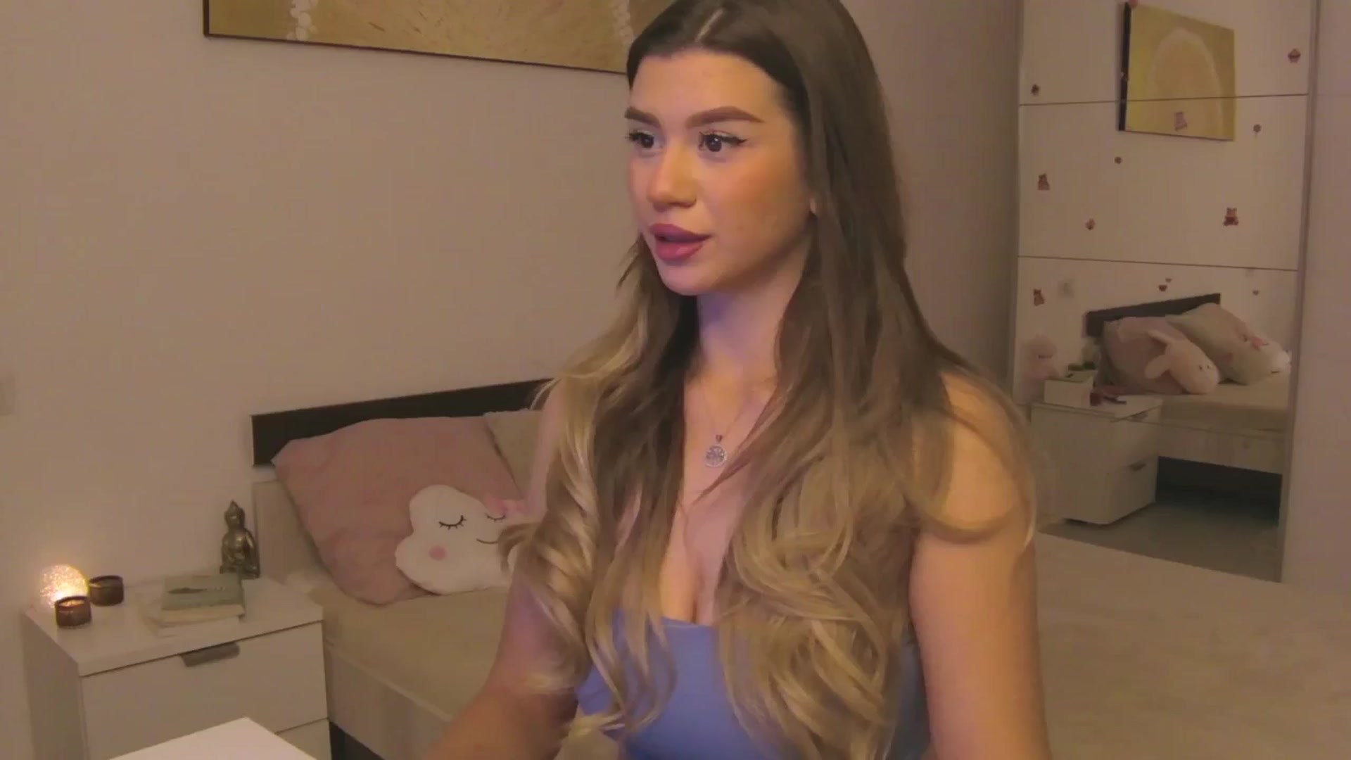 Gallery image thumbnail from CupcakeStare's myfreecams stream on, 08/10/2025, 19:48 image 5 of 20