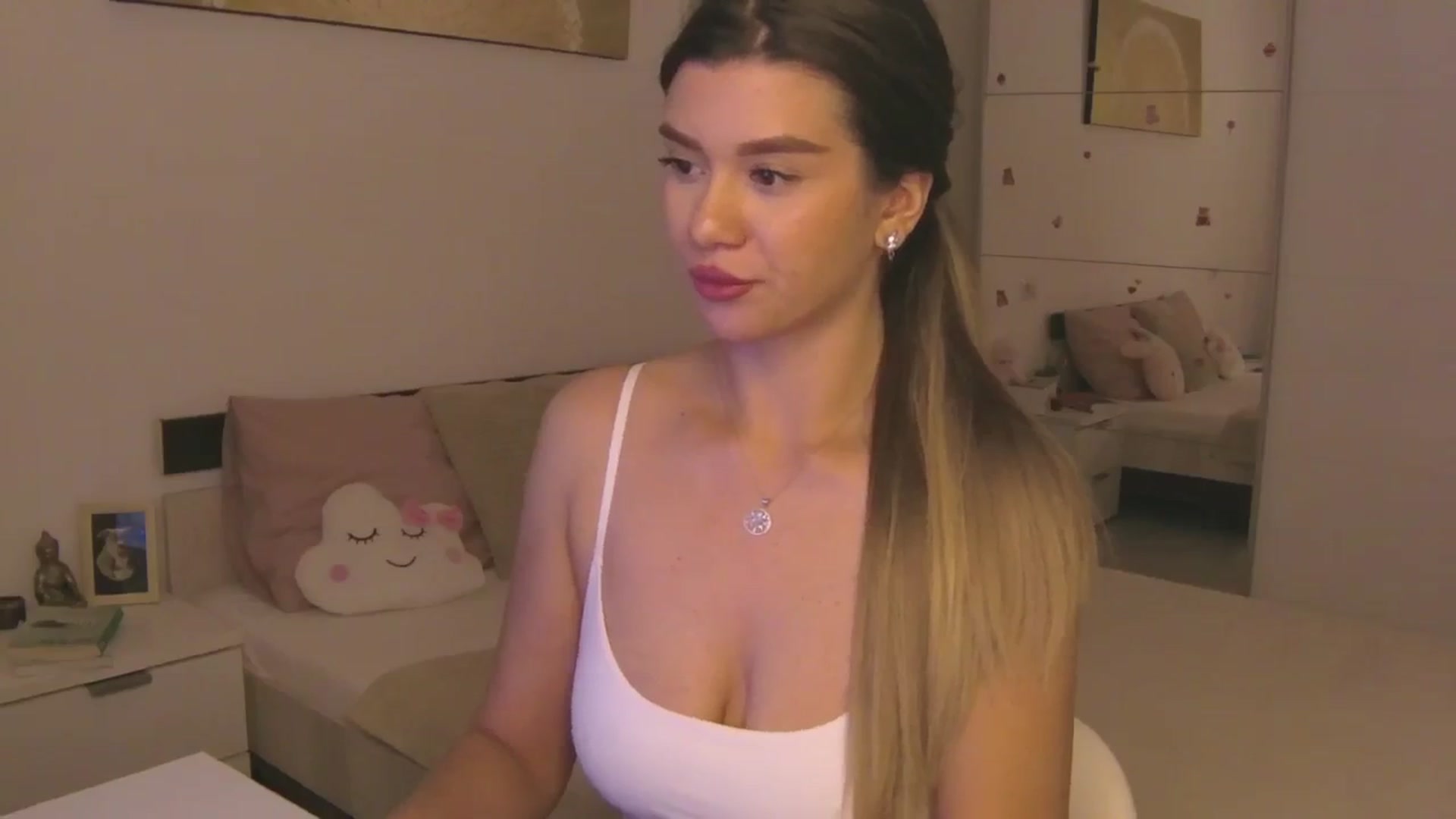 Gallery image thumbnail from CupcakeStare's myfreecams stream on, 08/27/2025, 18:13 image 8 of 20
