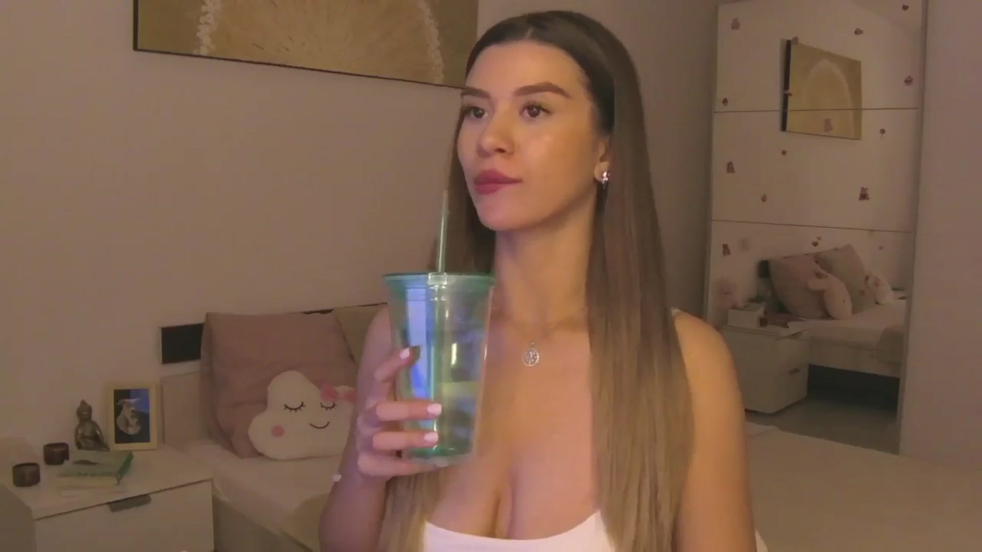Gallery image thumbnail from CupcakeStare's myfreecams stream on, 08/27/2025, 18:13 image 20 of 20
