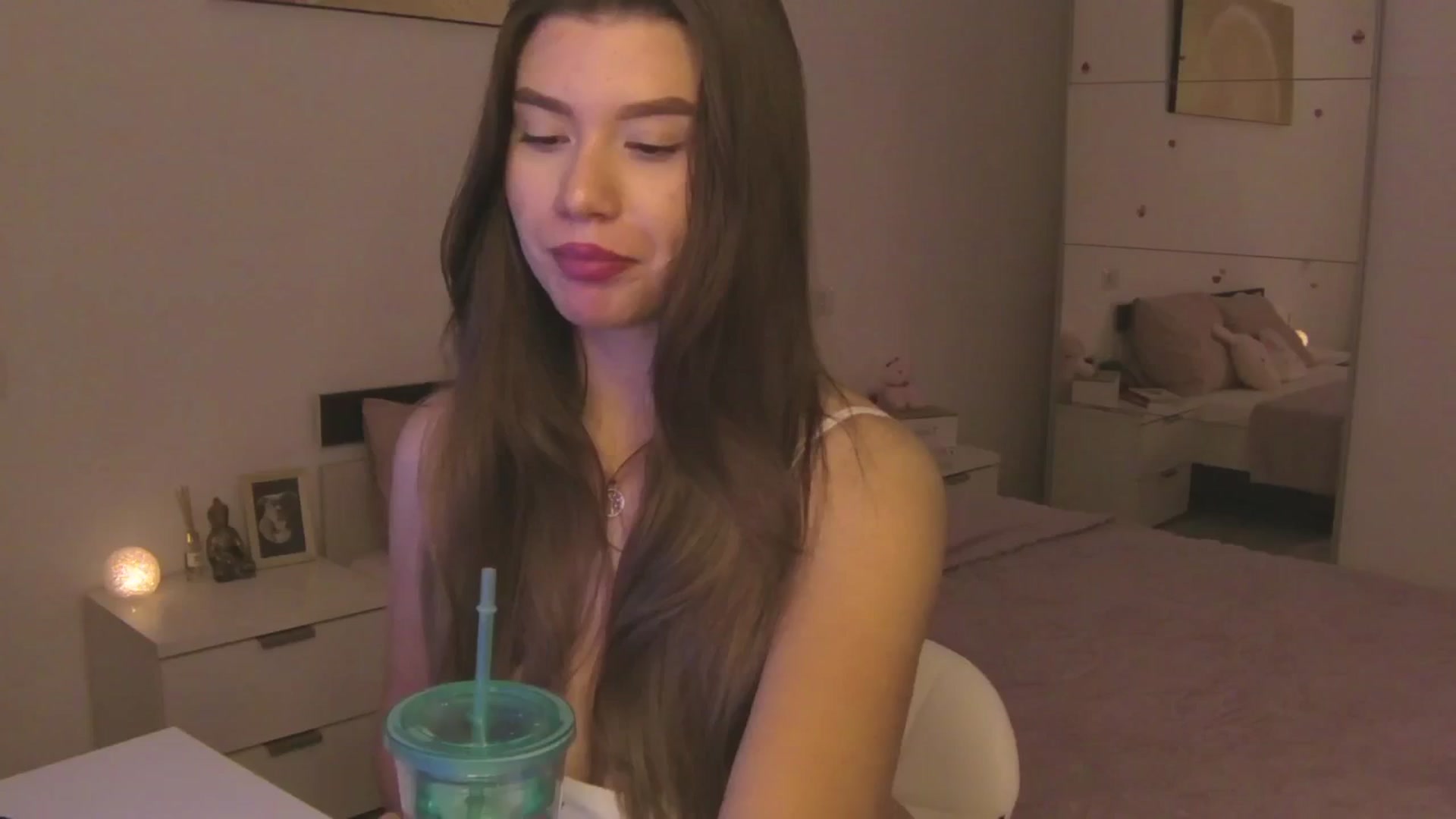 Gallery image thumbnail from CupcakeStare's myfreecams stream on, 10/05/2025, 19:30 image 19 of 20