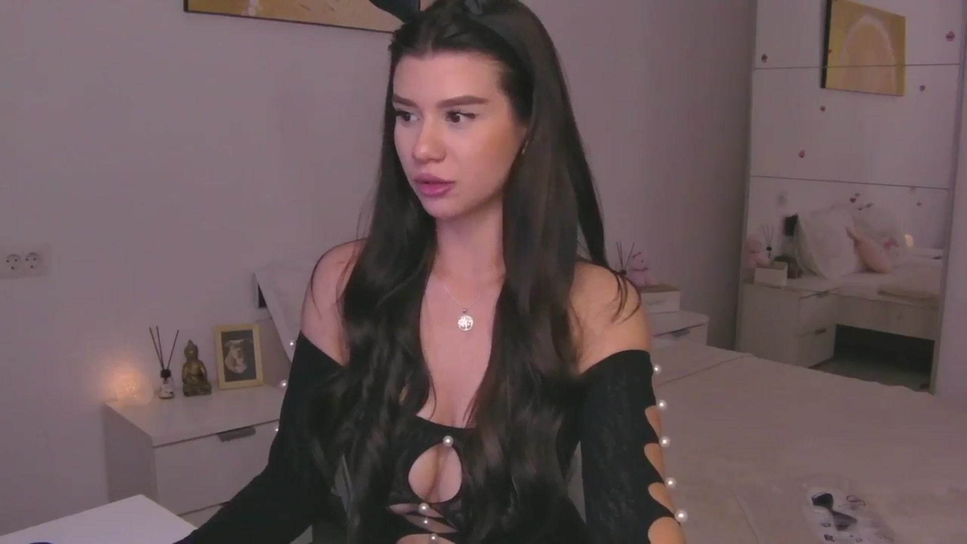 Gallery image thumbnail from CupcakeStare's myfreecams stream on, 10/18/2025, 20:24 image 16 of 20
