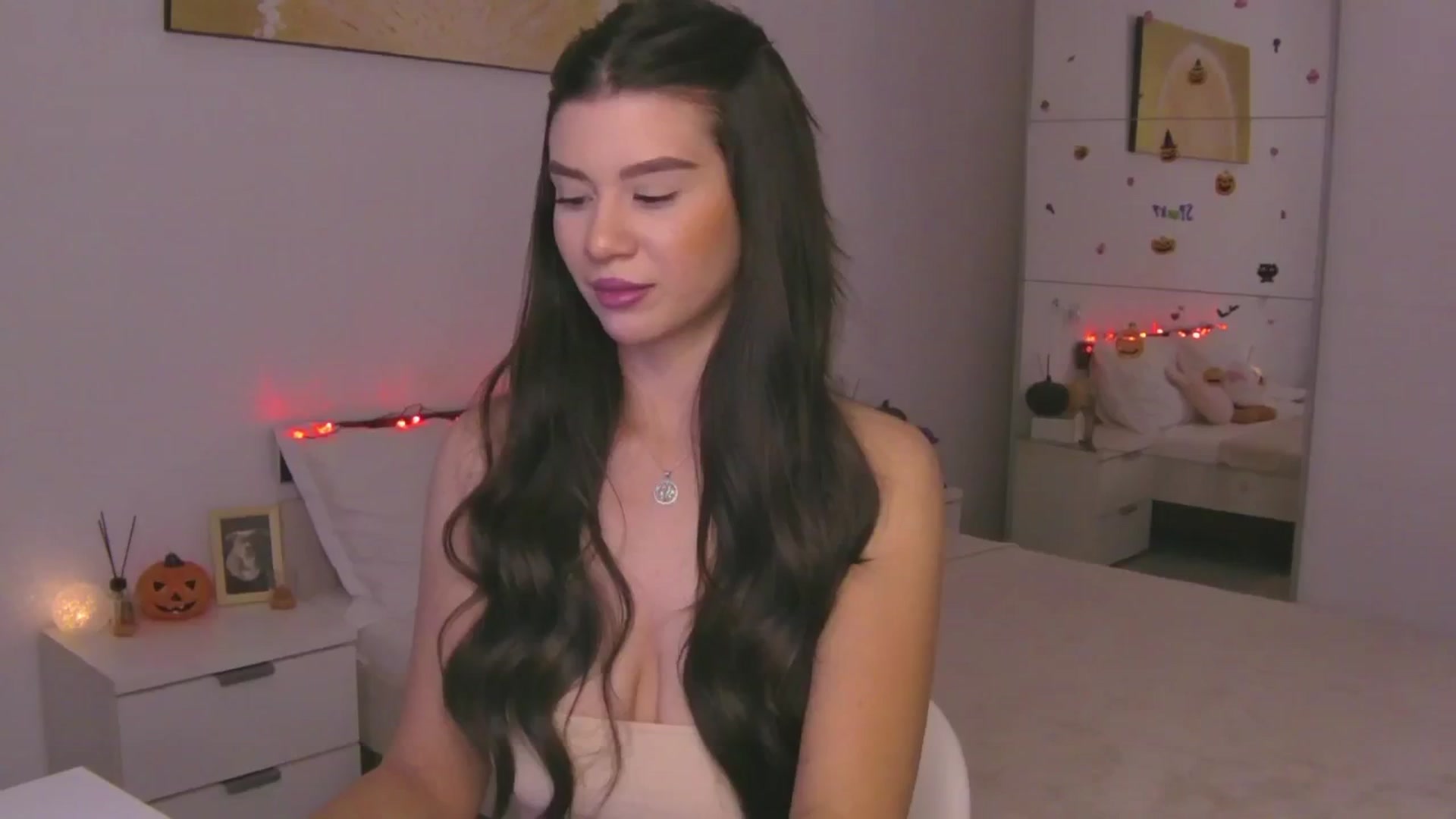 Gallery image thumbnail from CupcakeStare's myfreecams stream on, 10/21/2025, 17:26 image 18 of 20