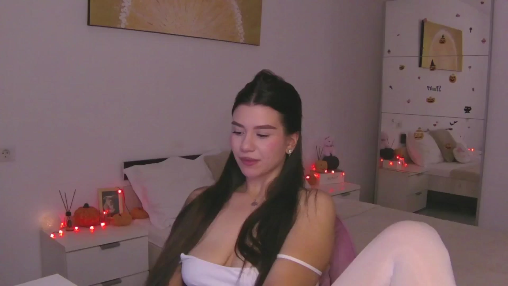 Gallery image thumbnail from CupcakeStare's myfreecams stream on, 11/06/2025, 20:29 image 13 of 20