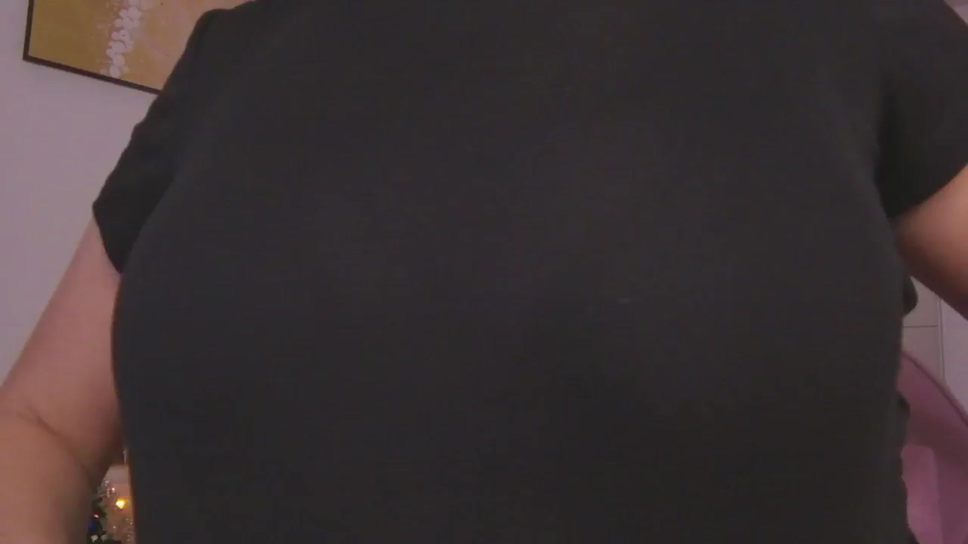 Gallery image thumbnail from CupcakeStare's myfreecams stream on, 11/18/2025, 22:26 image 17 of 20