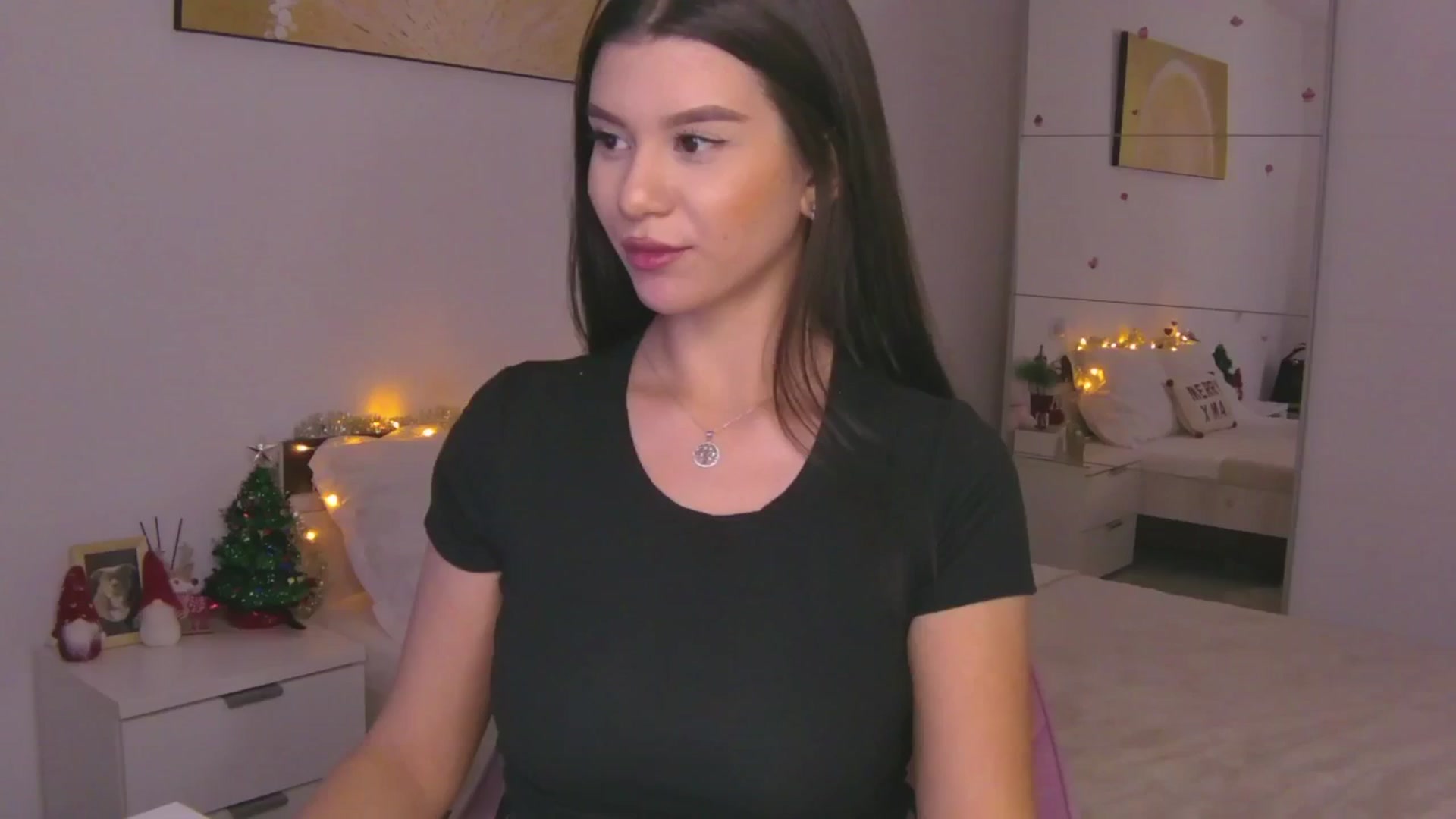 Gallery image thumbnail from CupcakeStare's myfreecams stream on, 11/18/2025, 22:26 image 8 of 20