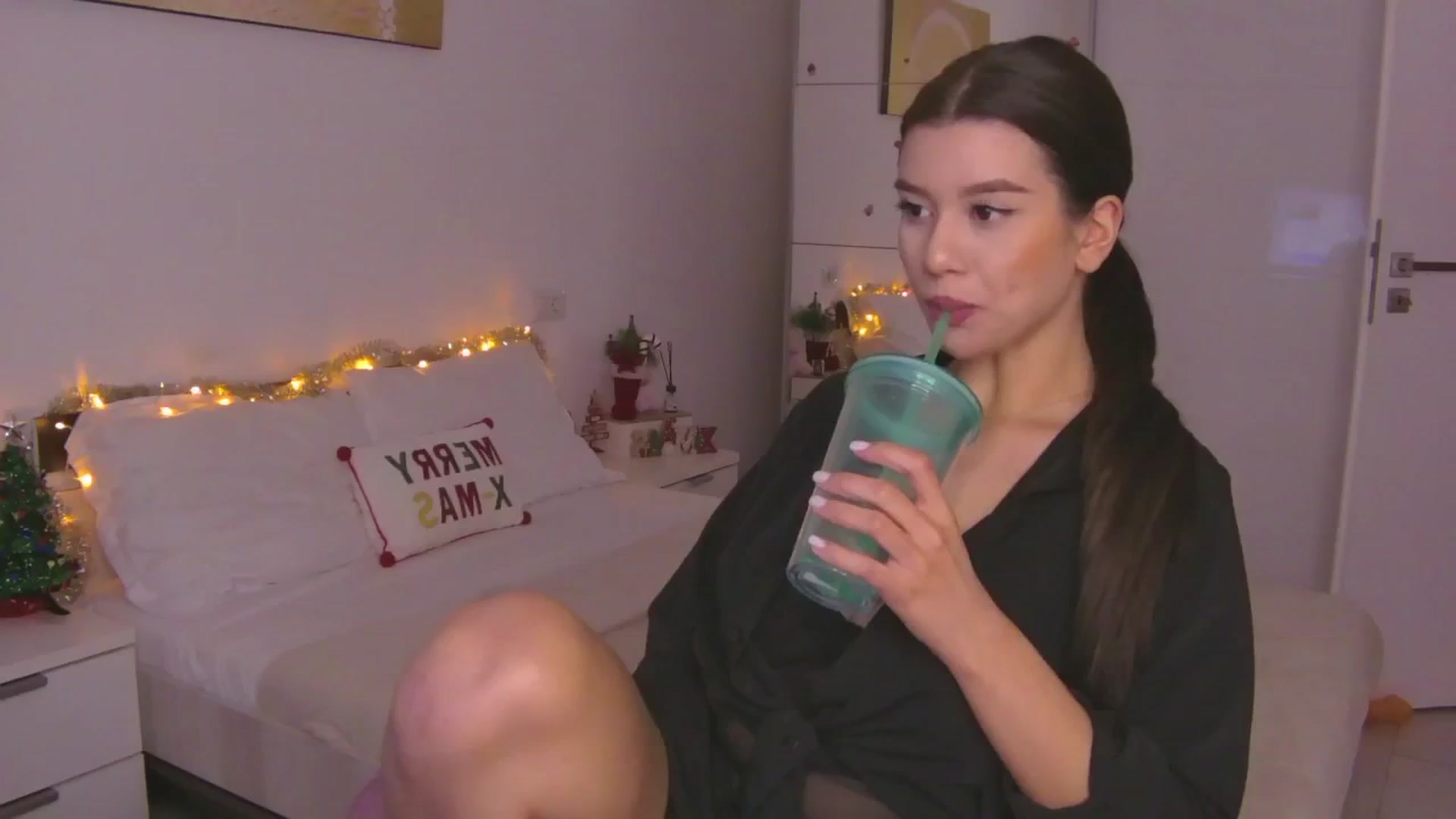 Gallery image thumbnail from CupcakeStare's myfreecams stream on, 11/19/2025, 19:56 image 14 of 20