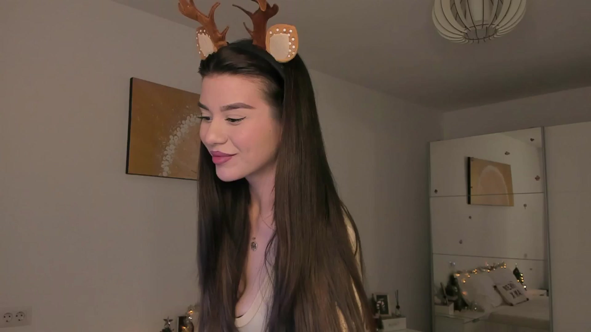 Gallery image thumbnail from CupcakeStare's myfreecams stream on, 12/21/2025, 24:03 image 1 of 20