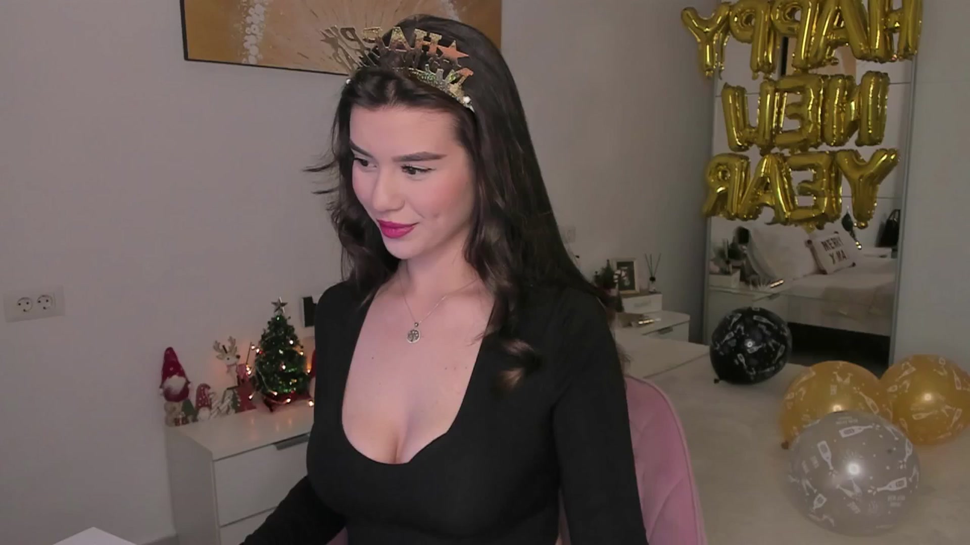Gallery image thumbnail from CupcakeStare's myfreecams stream on, 01/01/2026, 02:29 image 3 of 20
