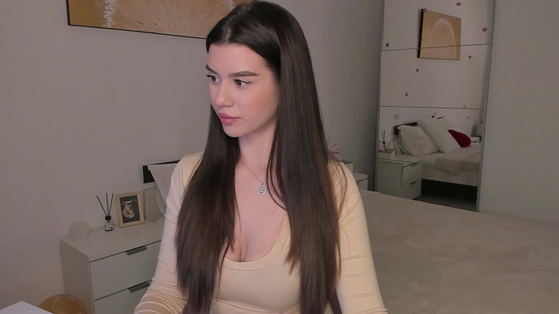 Gallery image thumbnail from CupcakeStare's myfreecams stream on, 01/05/2026, 24:06 image 20 of 20