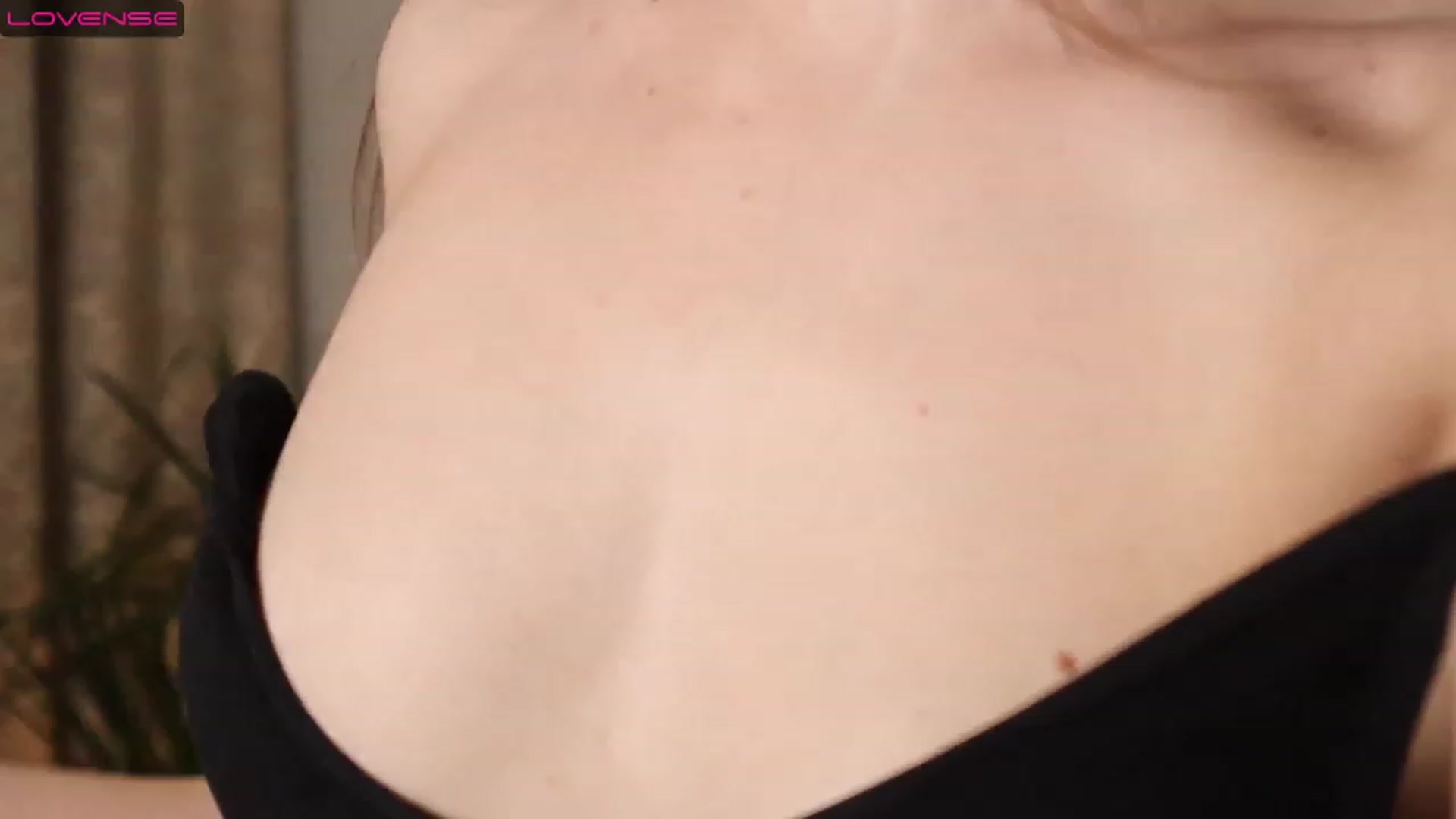 Gallery image thumbnail from Cupidonchik's myfreecams stream on, 11/28/2022, 18:46 image 12 of 20