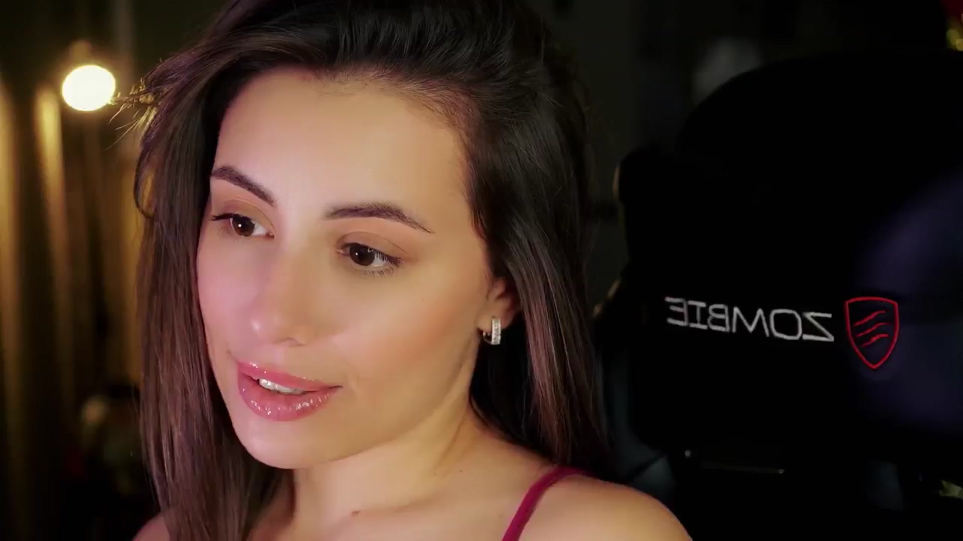 Gallery image thumbnail from Cupidonchik's myfreecams stream on, 12/22/2025, 18:27 image 16 of 20