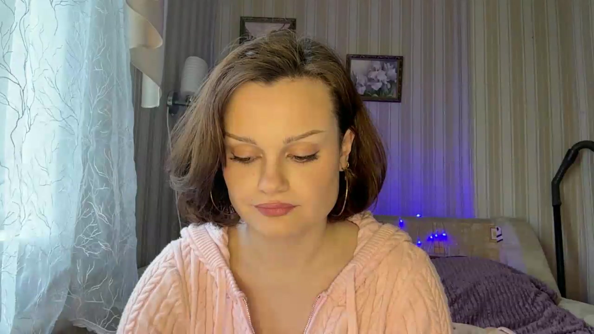 Gallery image thumbnail from Cure_me's myfreecams stream on, 05/26/2026, 14:02 image 3 of 20