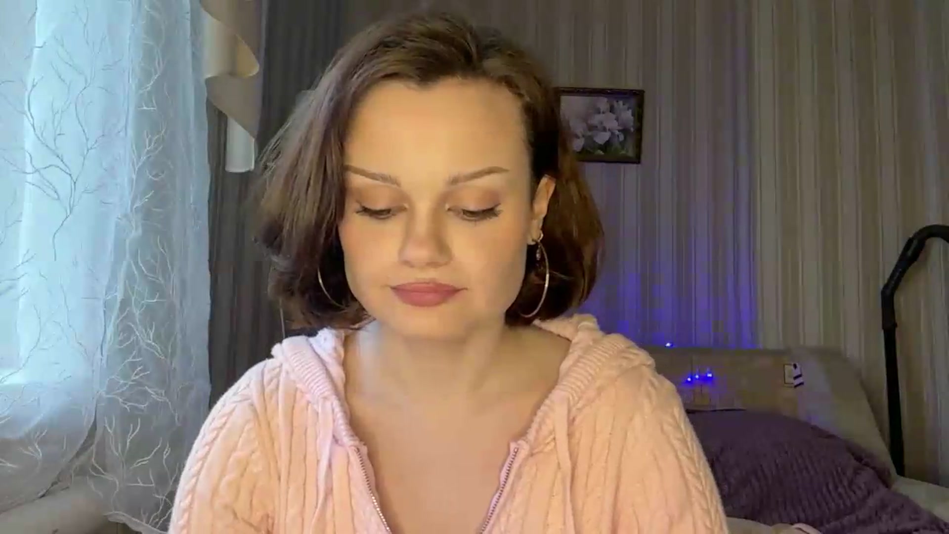 Gallery image thumbnail from Cure_me's myfreecams stream on, 05/26/2026, 14:02 image 10 of 20
