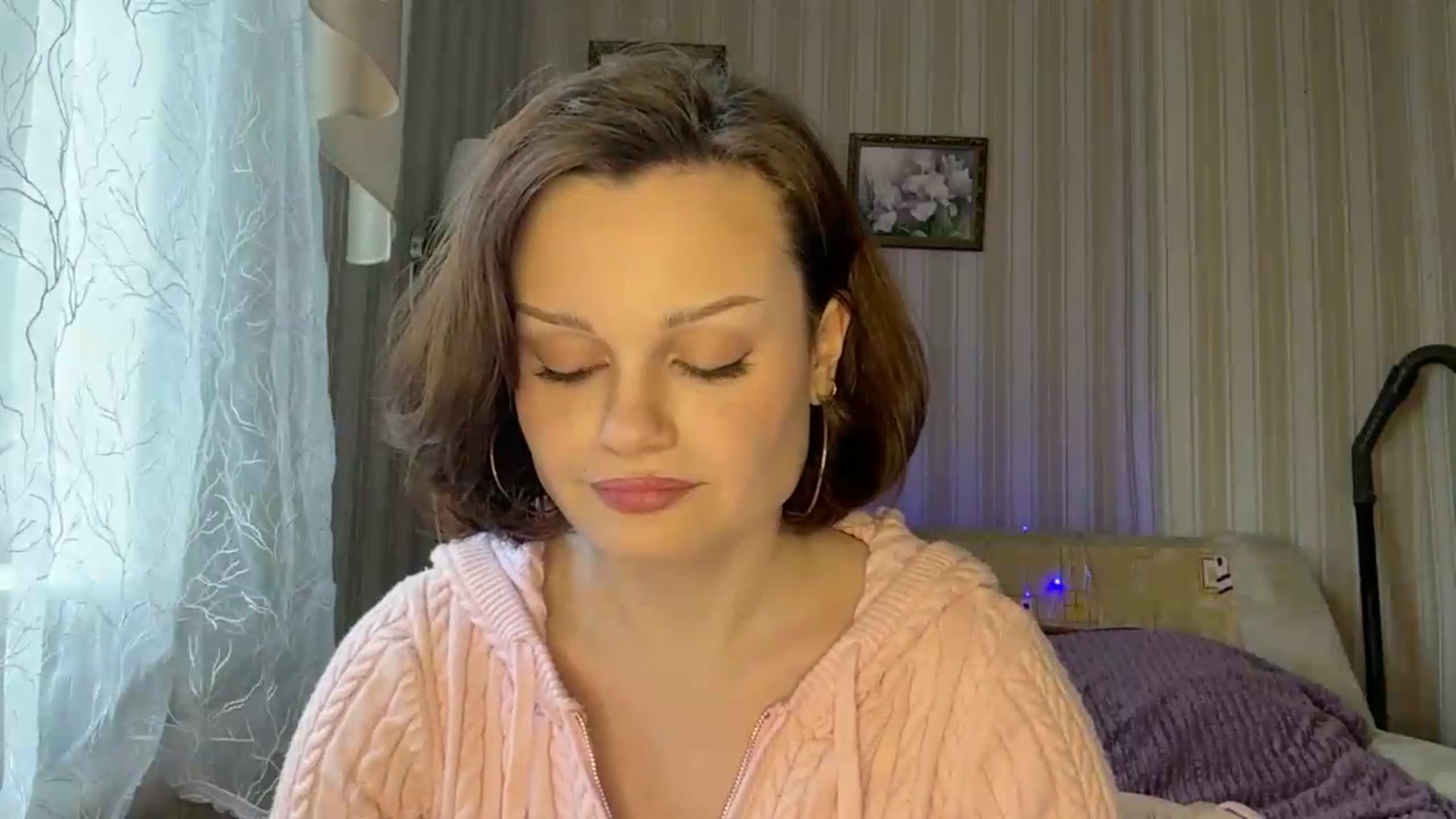 Gallery image thumbnail from Cure_me's myfreecams stream on, 05/26/2026, 14:02 image 2 of 20