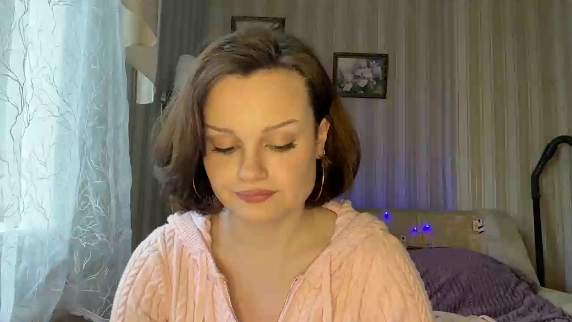 Gallery image thumbnail from Cure_me's myfreecams stream on, 05/26/2026, 14:02 image 1 of 20