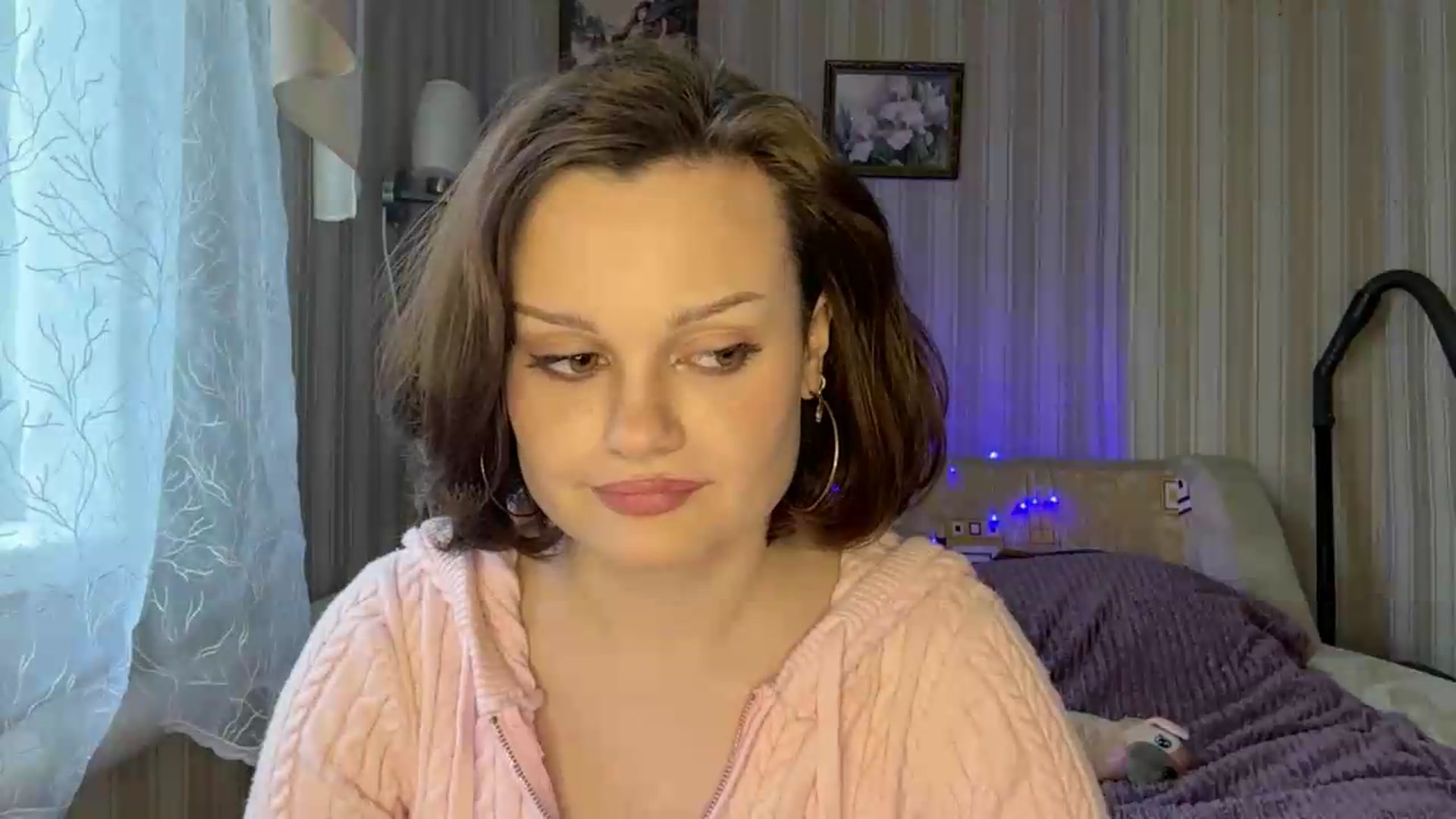 Gallery image thumbnail from Cure_me's myfreecams stream on, 05/26/2026, 15:08 image 7 of 20