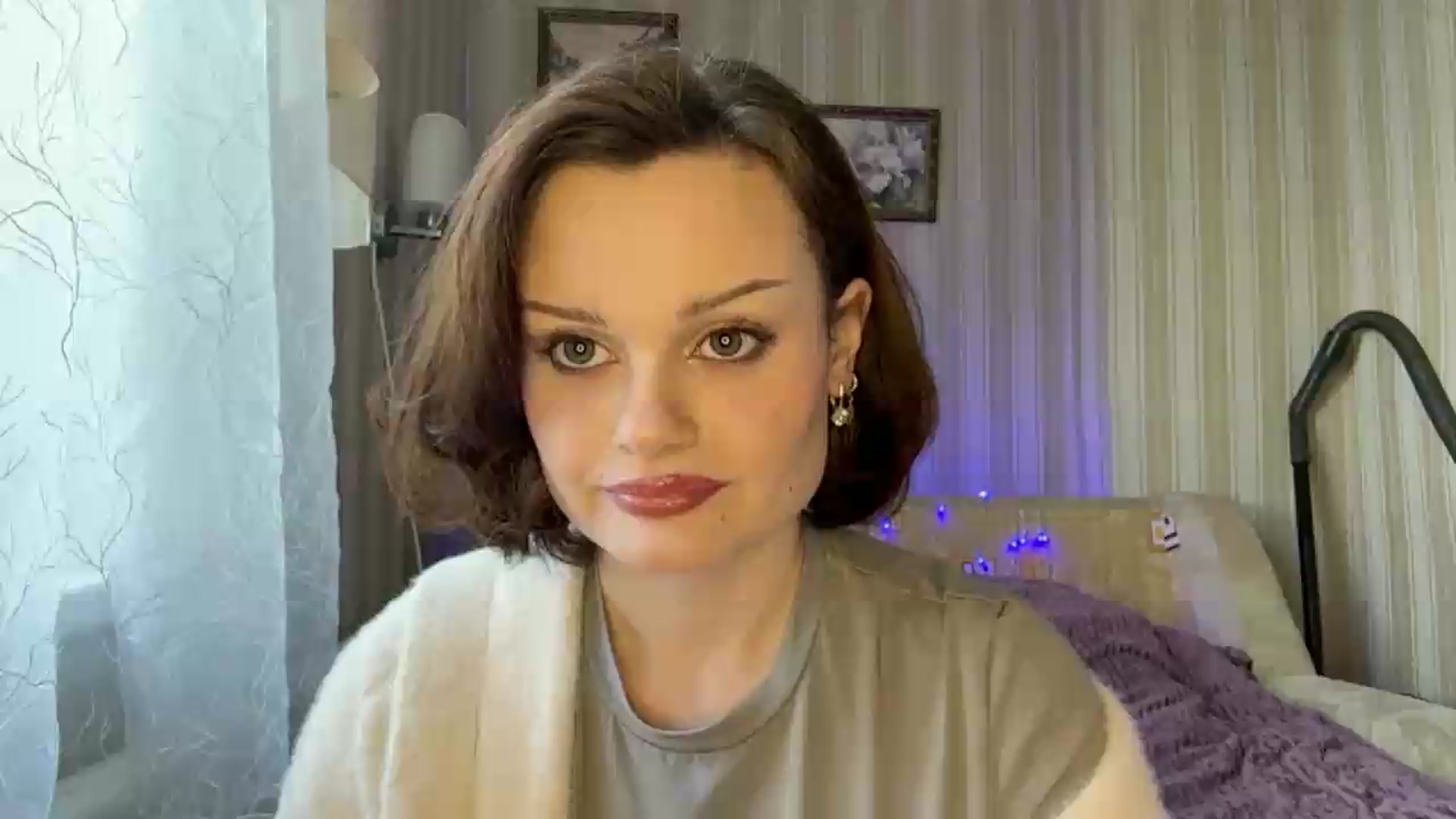 Gallery image thumbnail from Cure_me's myfreecams stream on, 05/28/2026, 12:45 image 10 of 20