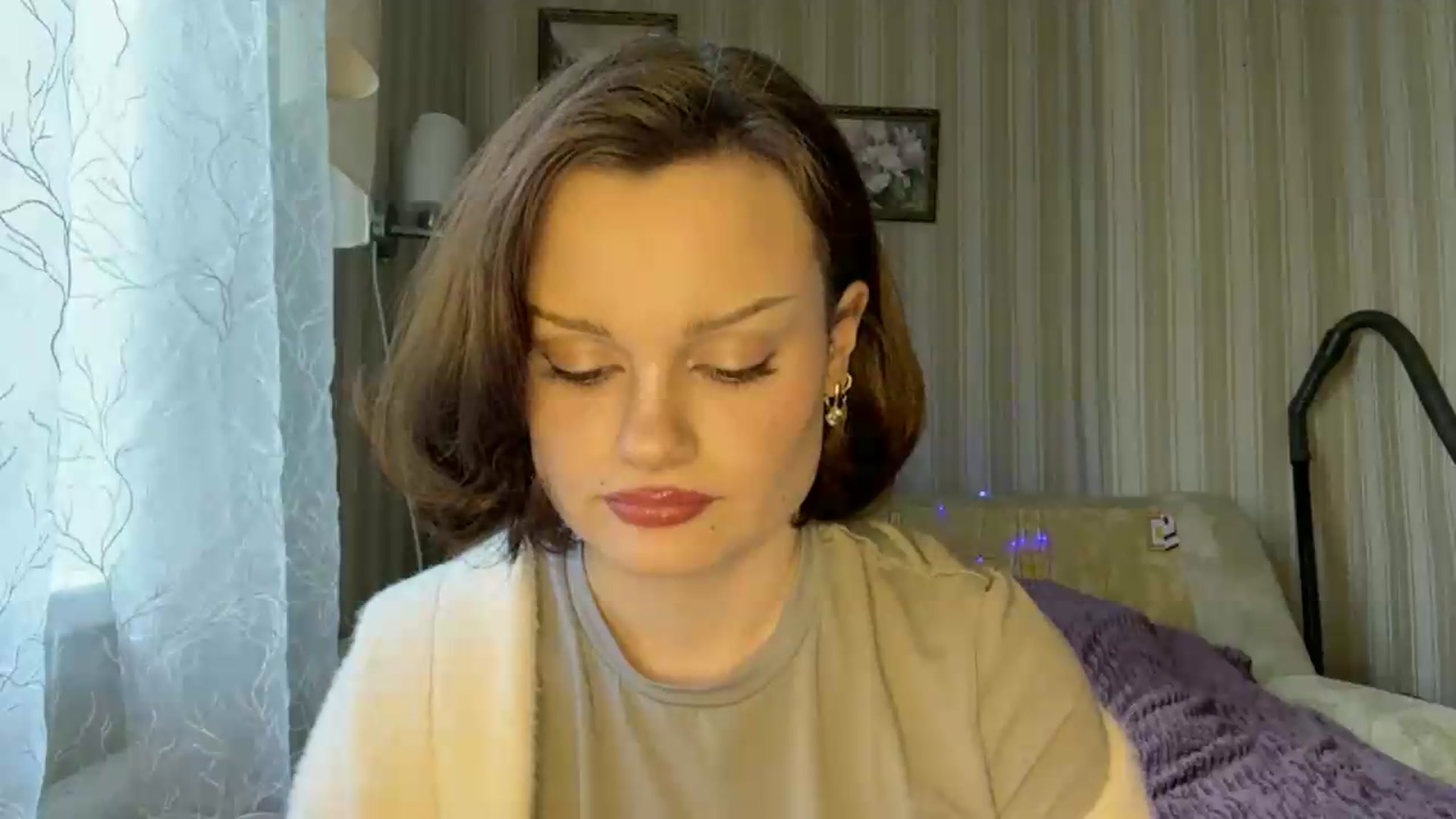 Gallery image thumbnail from Cure_me's myfreecams stream on, 05/28/2026, 12:45 image 18 of 20