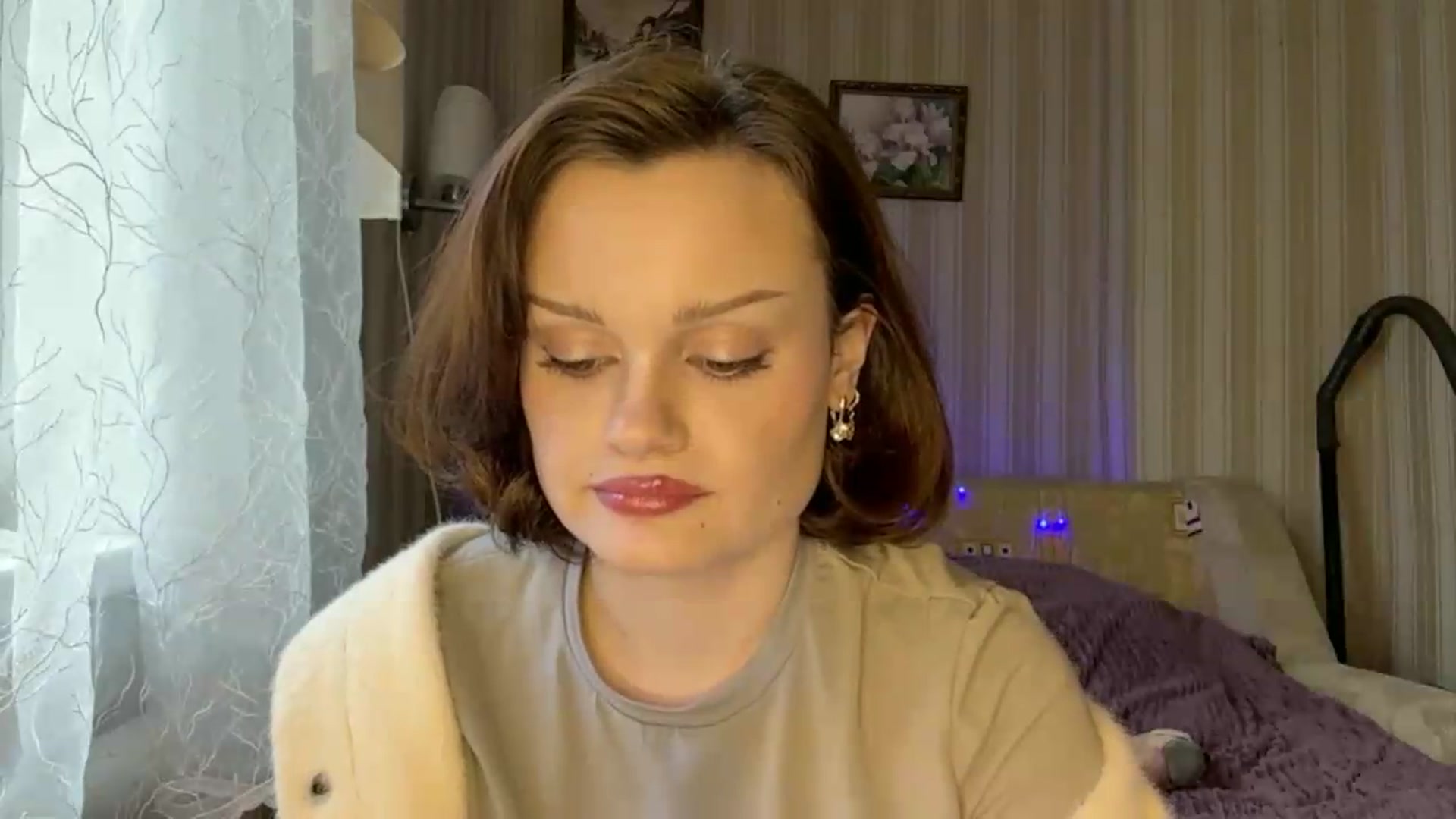 Gallery image thumbnail from Cure_me's myfreecams stream on, 05/28/2026, 15:26 image 10 of 20