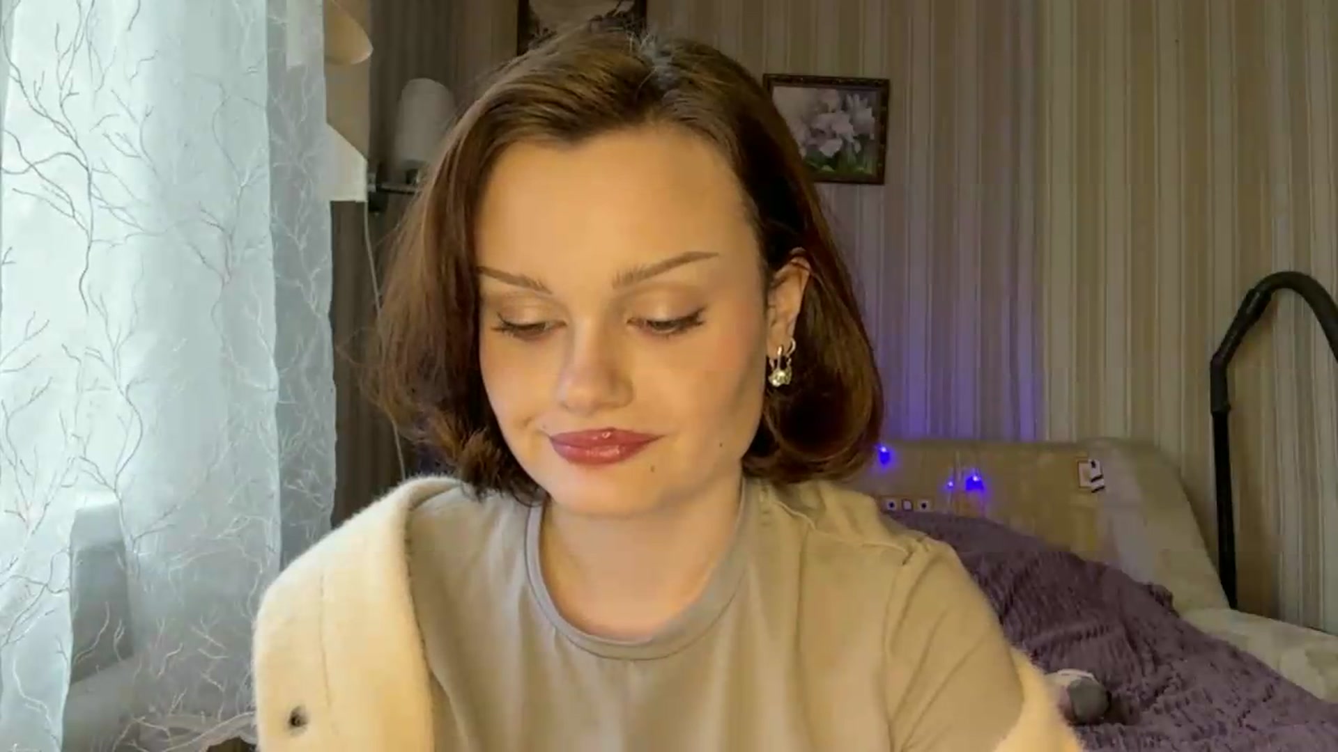 Gallery image thumbnail from Cure_me's myfreecams stream on, 05/28/2026, 15:26 image 9 of 20