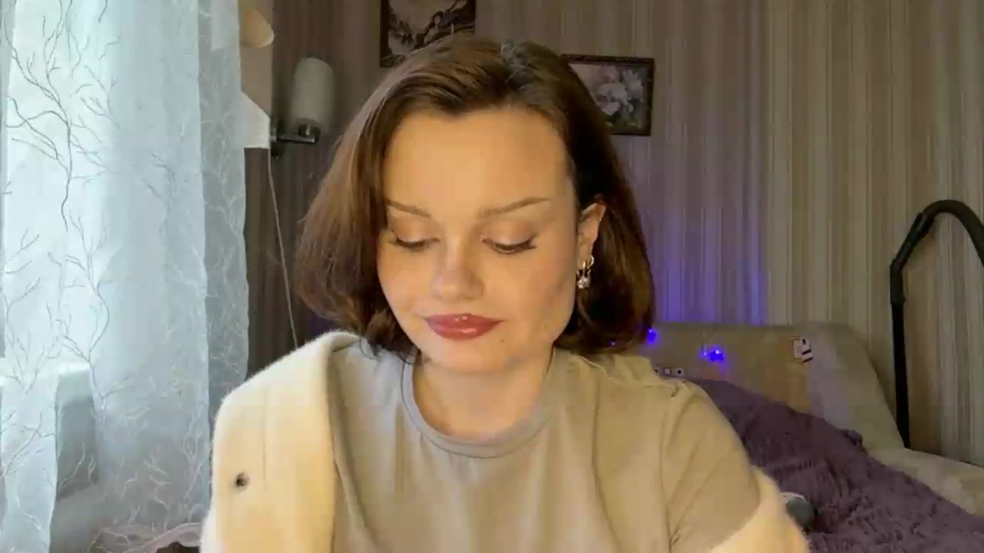 Gallery image thumbnail from Cure_me's myfreecams stream on, 05/28/2026, 15:26 image 6 of 20