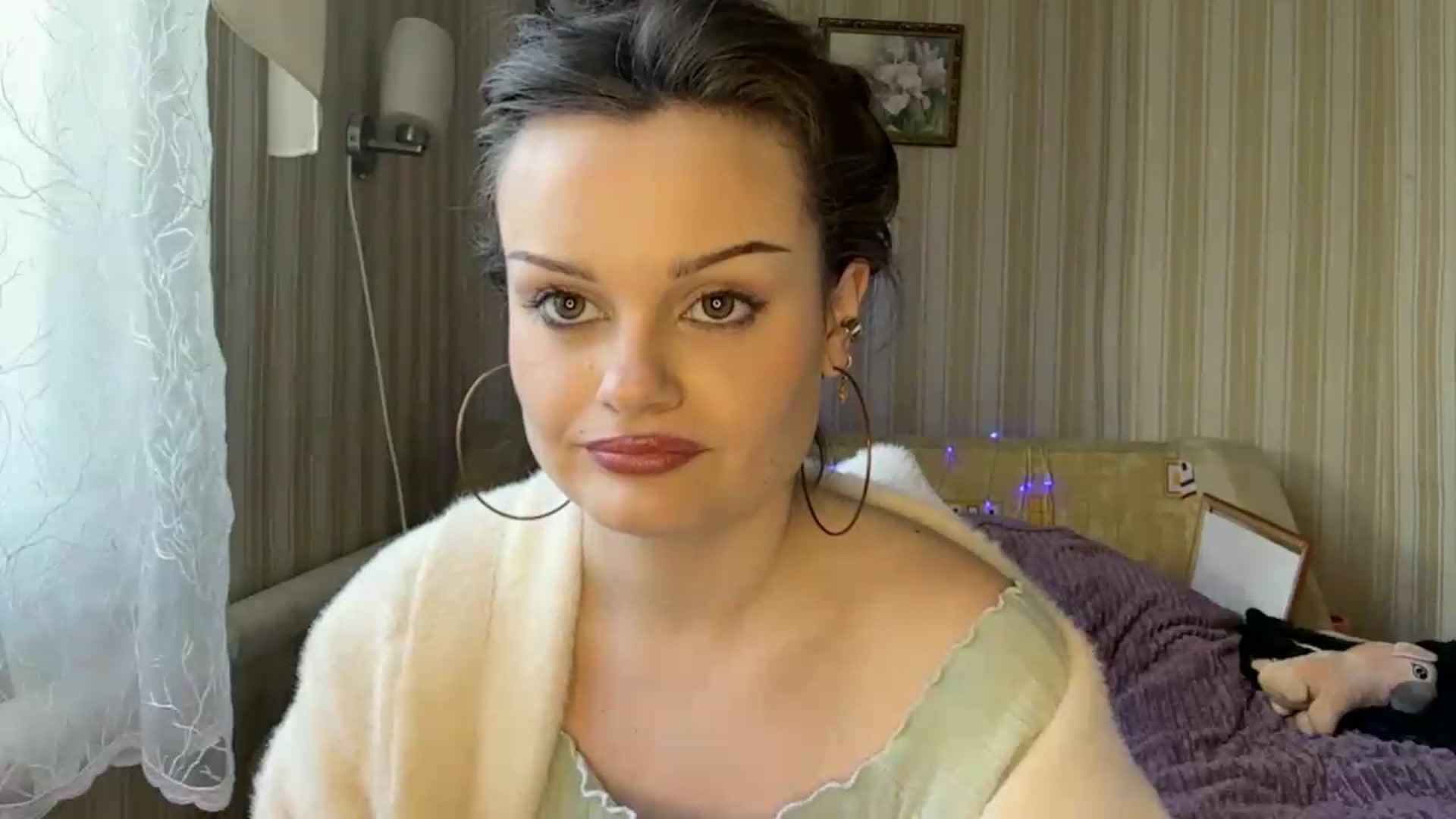 Gallery image thumbnail from Cure_me's myfreecams stream on, 06/01/2026, 13:04 image 6 of 20