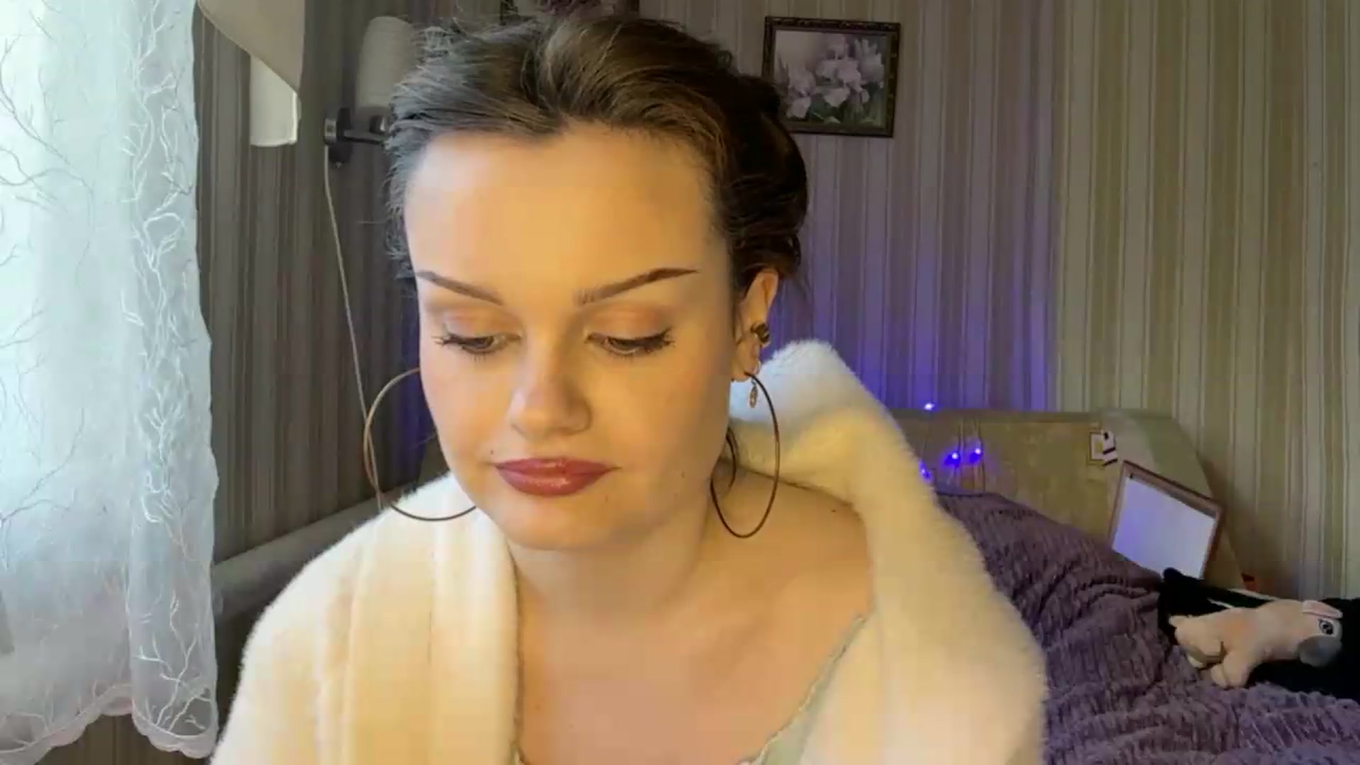 Gallery image thumbnail from Cure_me's myfreecams stream on, 06/01/2026, 13:04 image 14 of 20