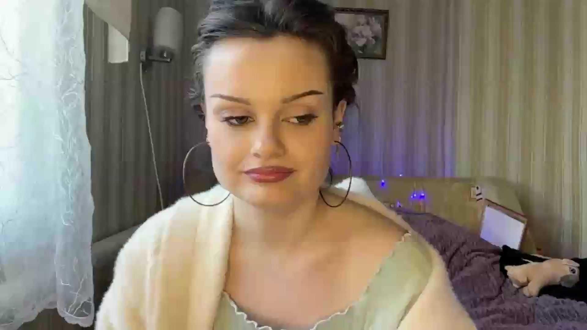 Gallery image thumbnail from Cure_me's myfreecams stream on, 06/01/2026, 13:04 image 4 of 20