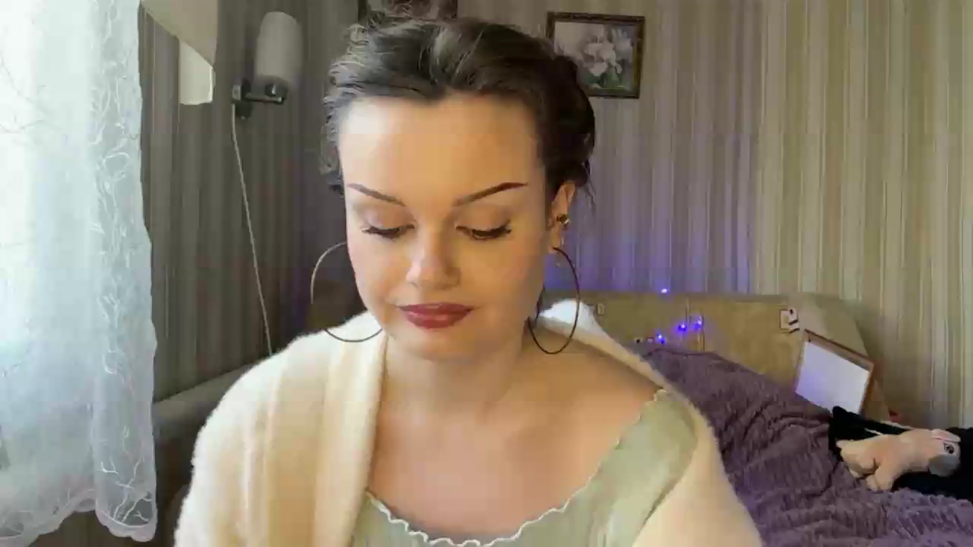 Gallery image thumbnail from Cure_me's myfreecams stream on, 06/01/2026, 13:04 image 1 of 20