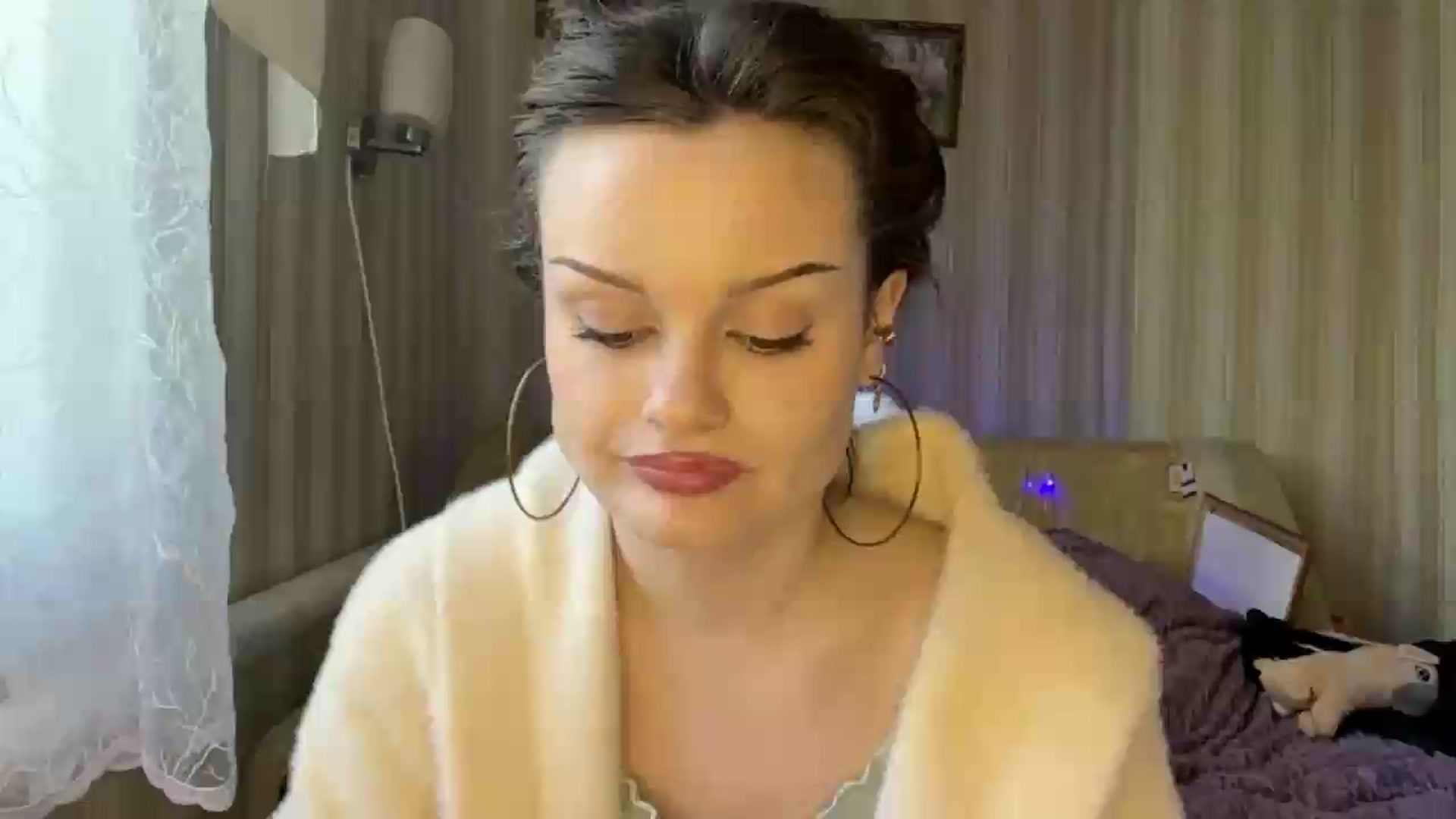 Gallery image thumbnail from Cure_me's myfreecams stream on, 06/01/2026, 14:21 image 1 of 20