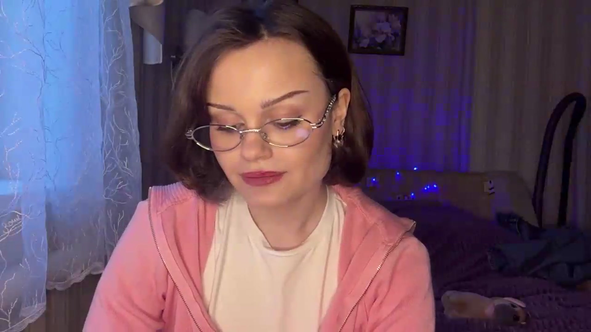 Gallery image thumbnail from Cure_me's myfreecams stream on, 06/02/2026, 17:27 image 3 of 20
