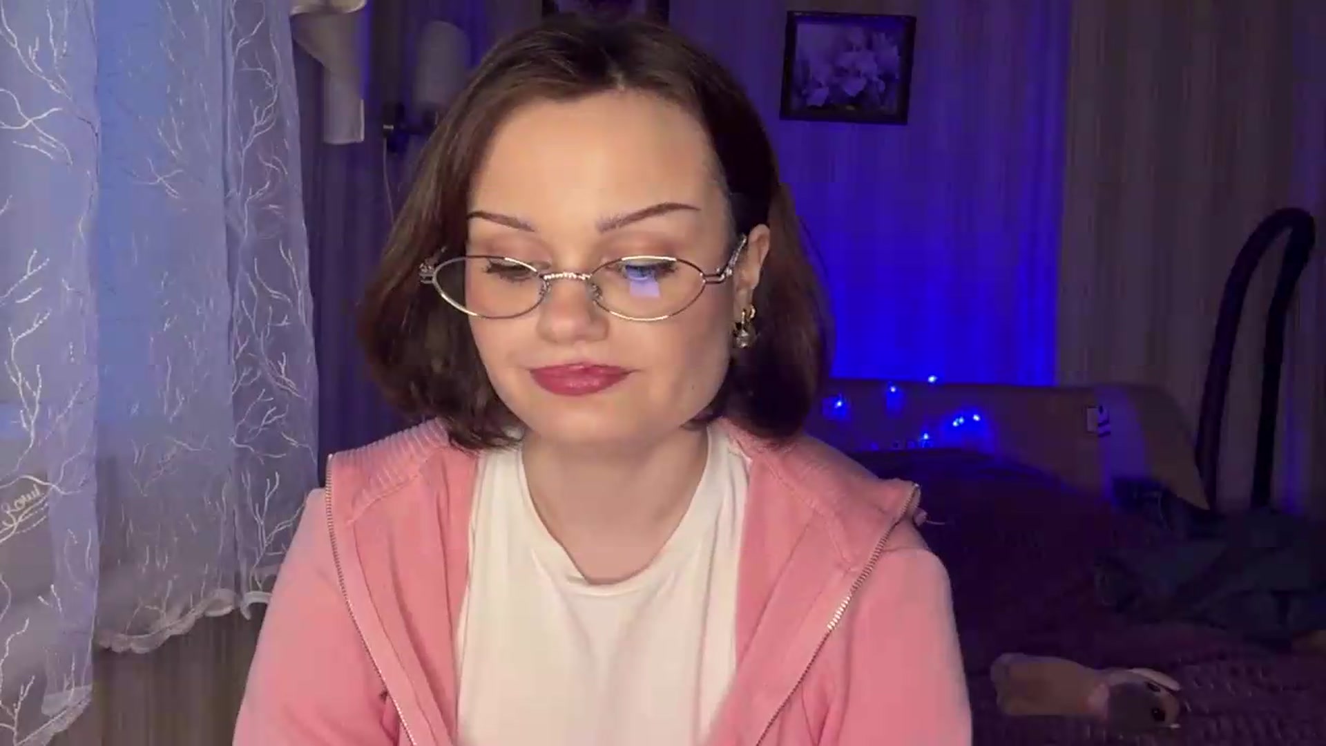 Gallery image thumbnail from Cure_me's myfreecams stream on, 06/02/2026, 17:27 image 20 of 20