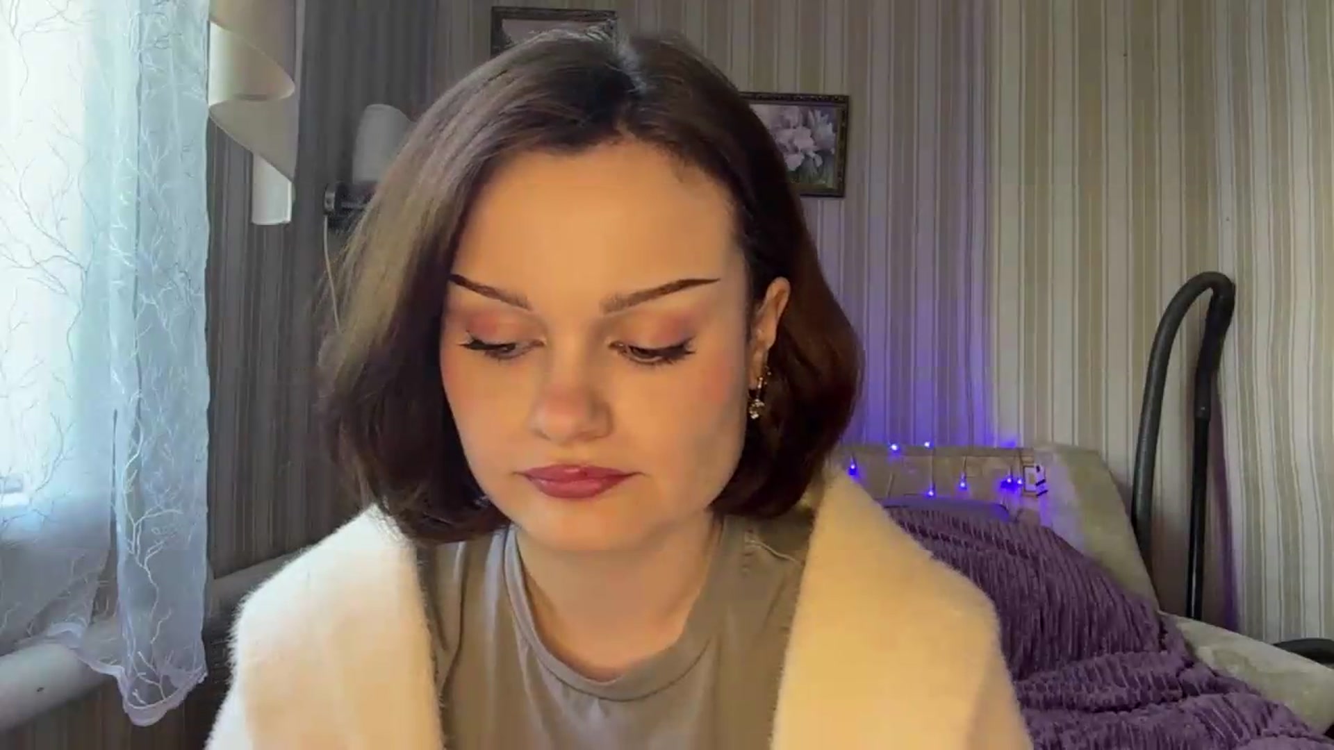 Gallery image thumbnail from Cure_me's myfreecams stream on, 06/03/2026, 07:44 image 18 of 20