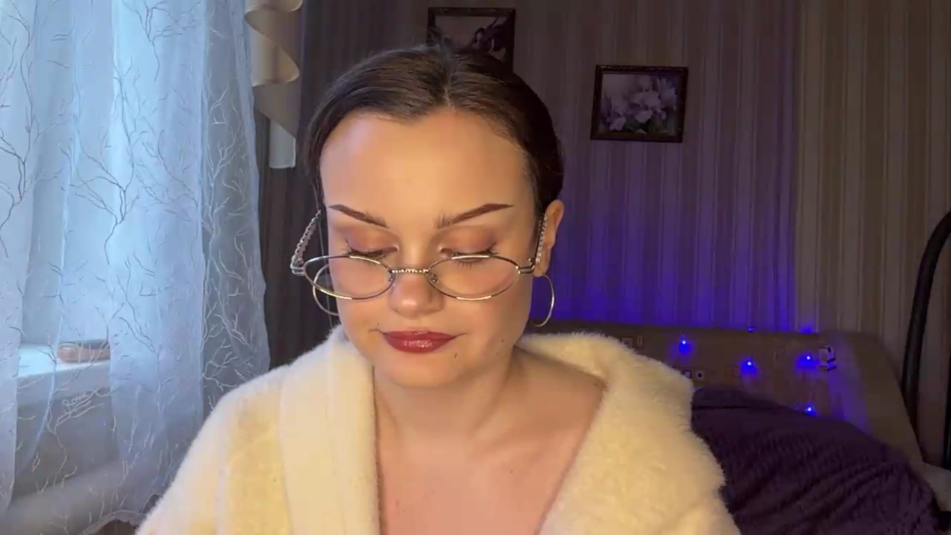 Gallery image thumbnail from Cure_me's myfreecams stream on, 06/04/2026, 15:38 image 9 of 20