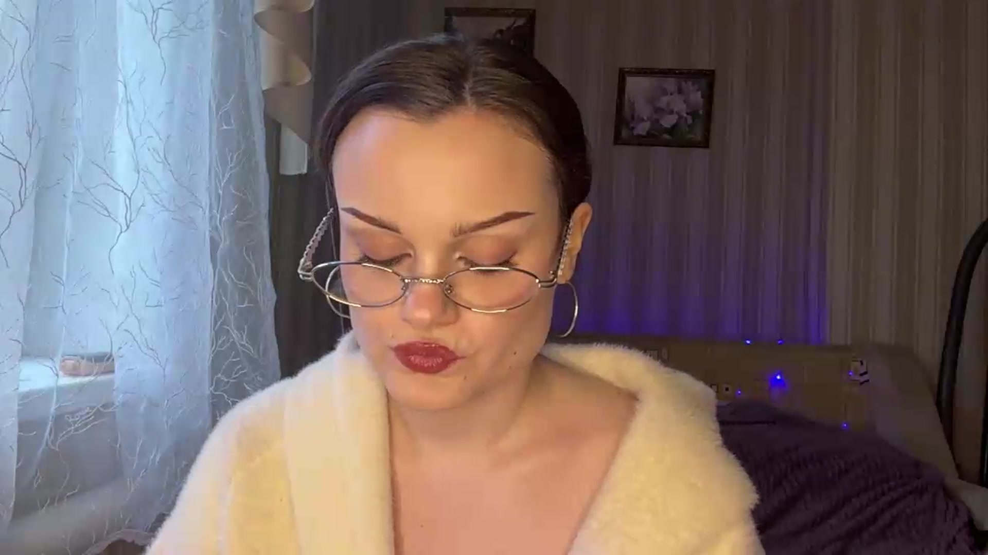 Gallery image thumbnail from Cure_me's myfreecams stream on, 06/04/2026, 15:38 image 5 of 20