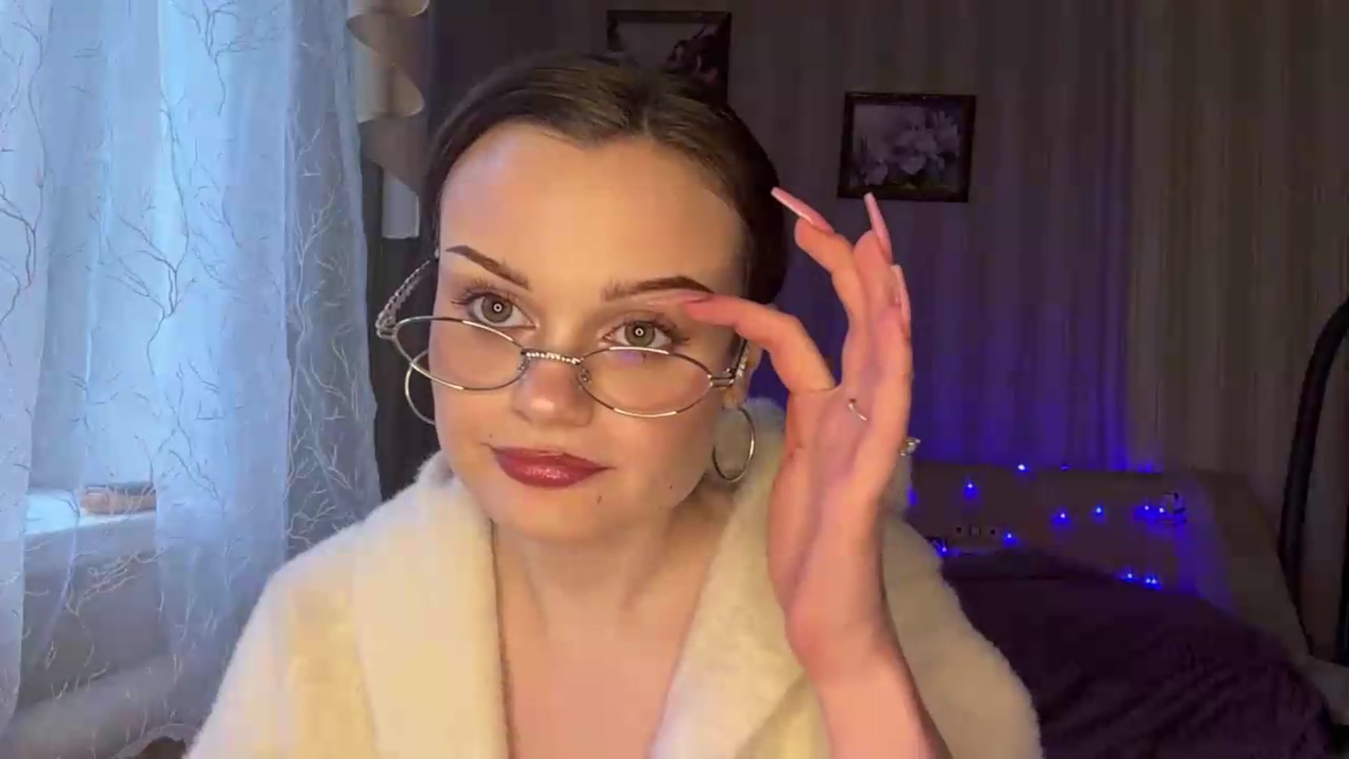 Gallery image thumbnail from Cure_me's myfreecams stream on, 06/04/2026, 15:38 image 12 of 20