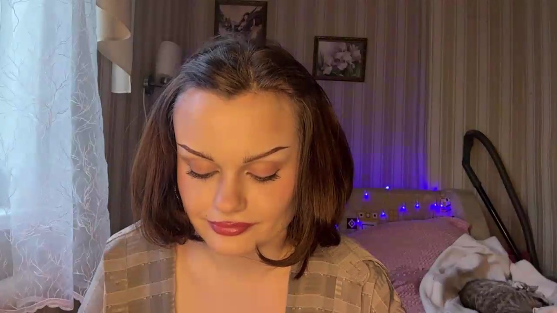 Gallery image thumbnail from Cure_me's myfreecams stream on, 06/06/2026, 16:38 image 5 of 20