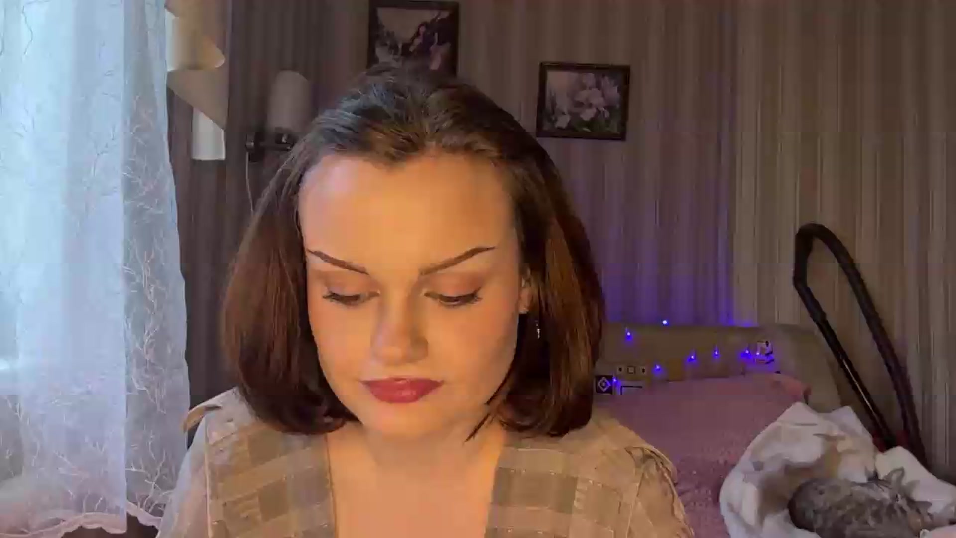 Gallery image thumbnail from Cure_me's myfreecams stream on, 06/06/2026, 16:38 image 10 of 20