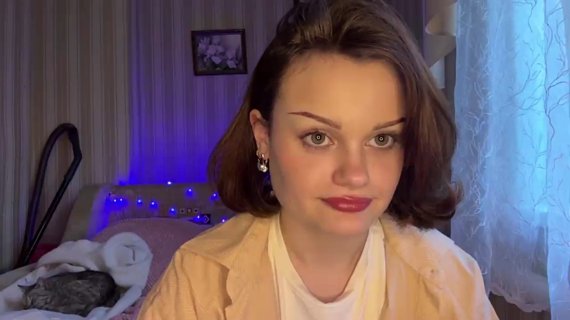 Gallery image thumbnail from Cure_me's myfreecams stream on, 06/07/2026, 16:34 image 1 of 20